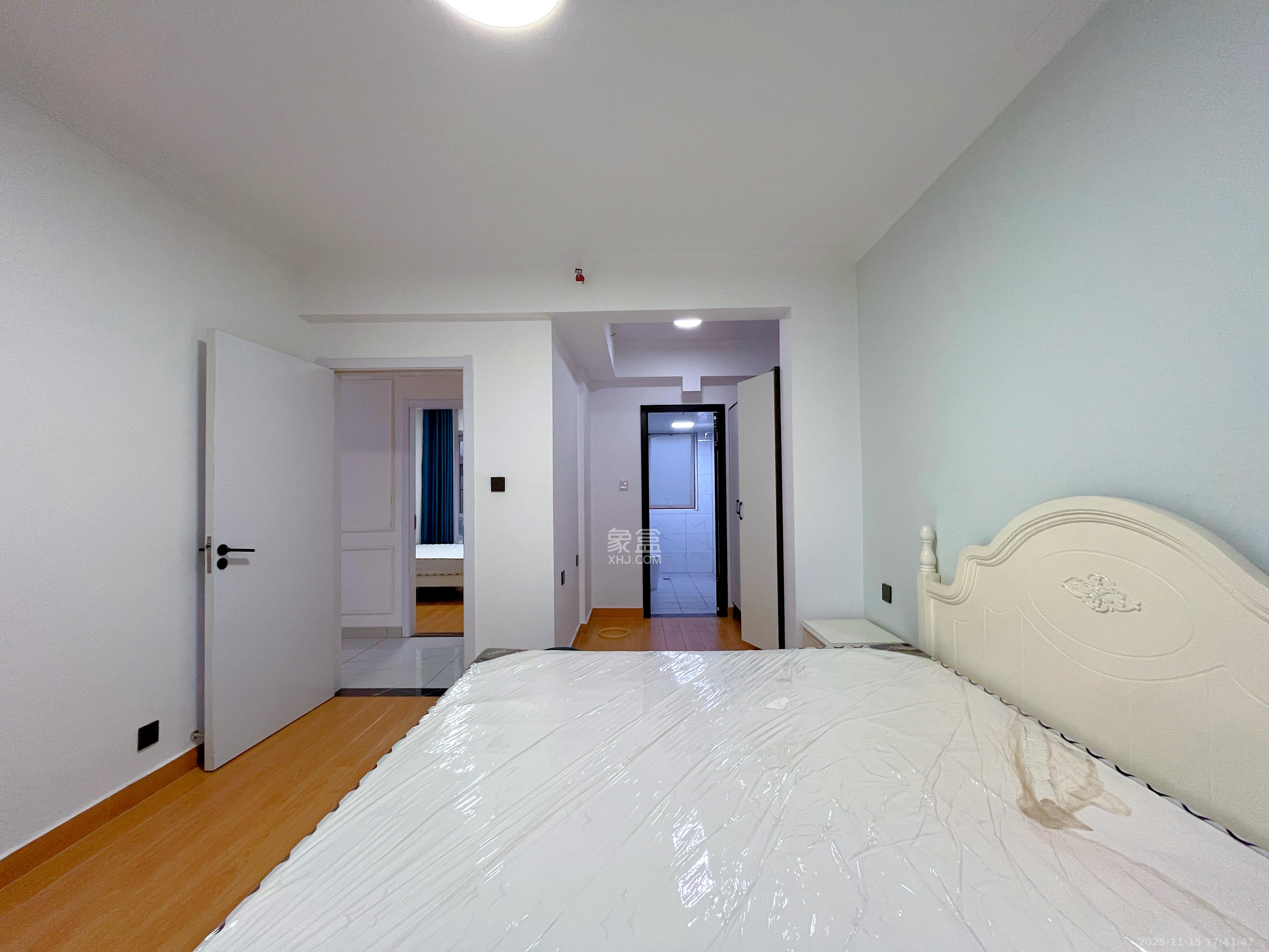 北辰三角洲E7区  4室2厅2卫    4500.0元/月室内图