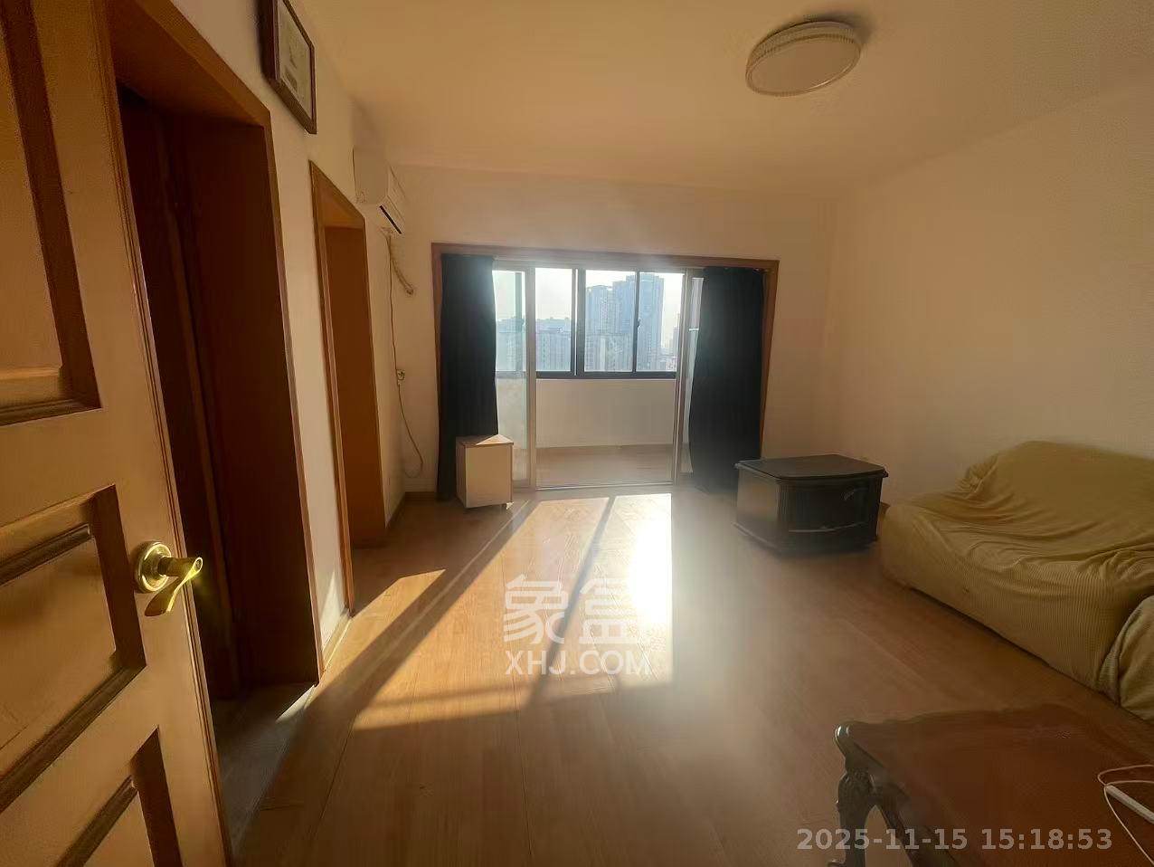 梓园大厦  4室2厅2卫    3800.0元/月室内图