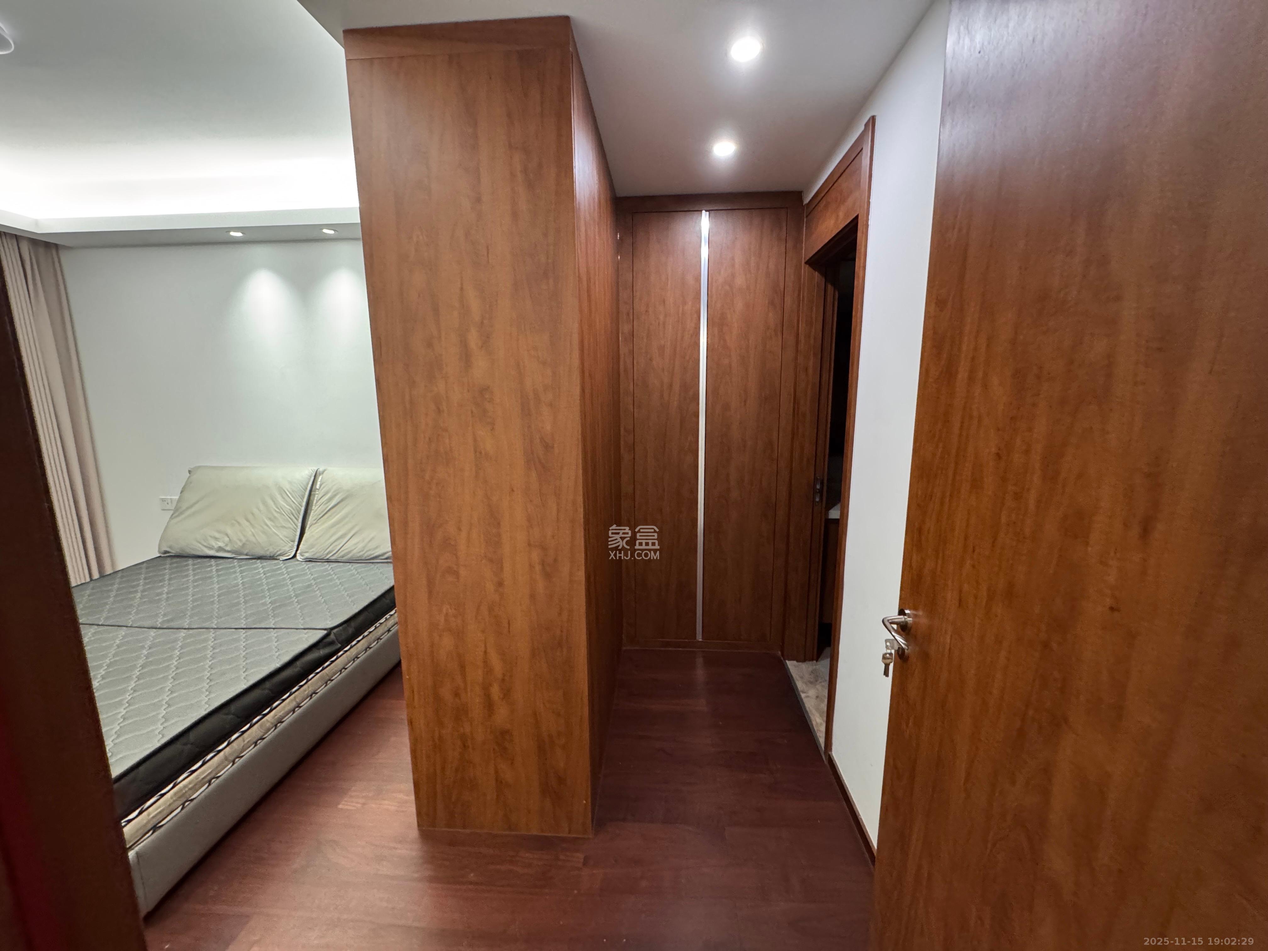 旭辉都会山  1室0厅0卫    3500.0元/月室内图