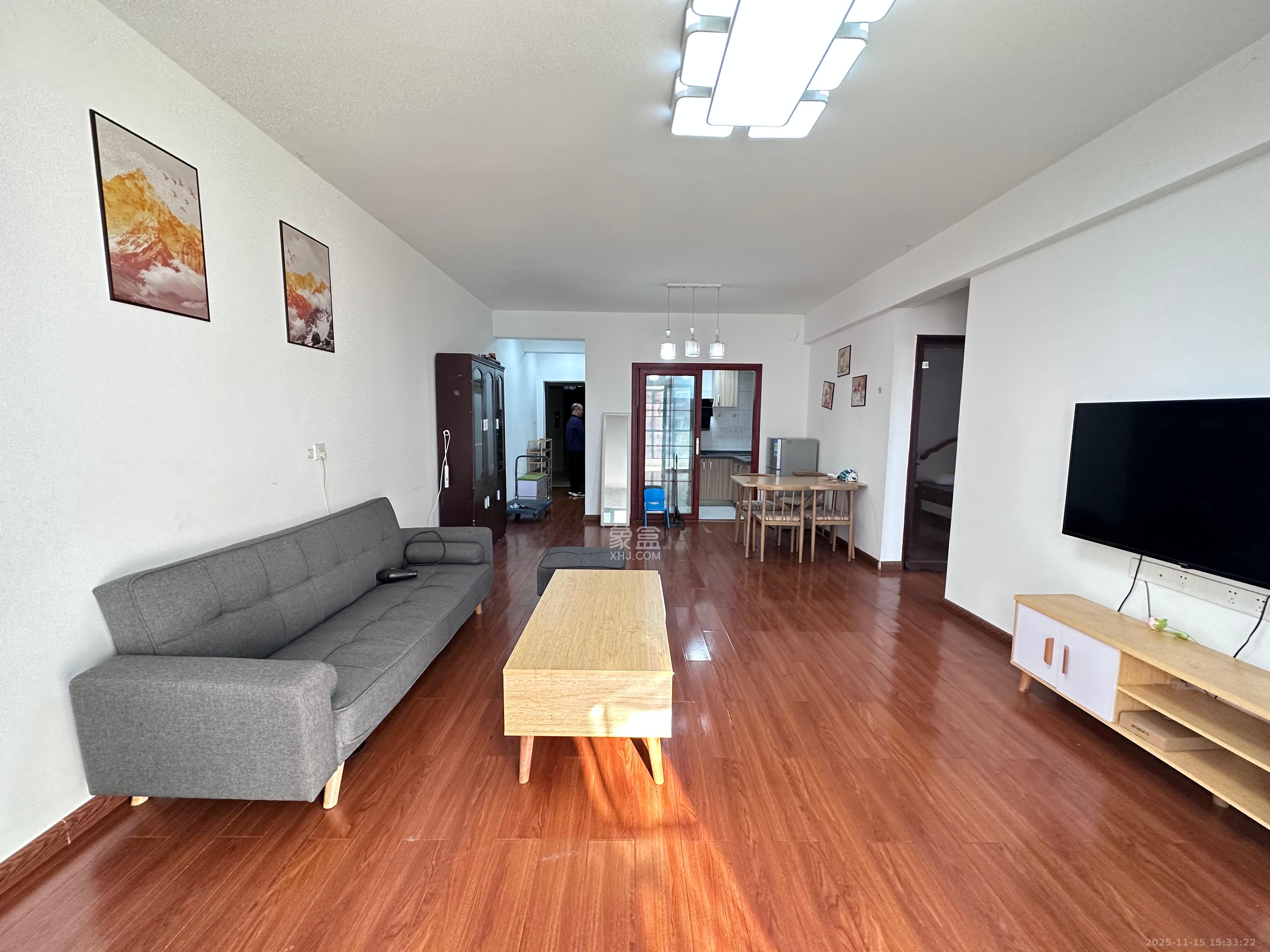 博长山水香颐  3室2厅1卫    1800.0元/月室内图