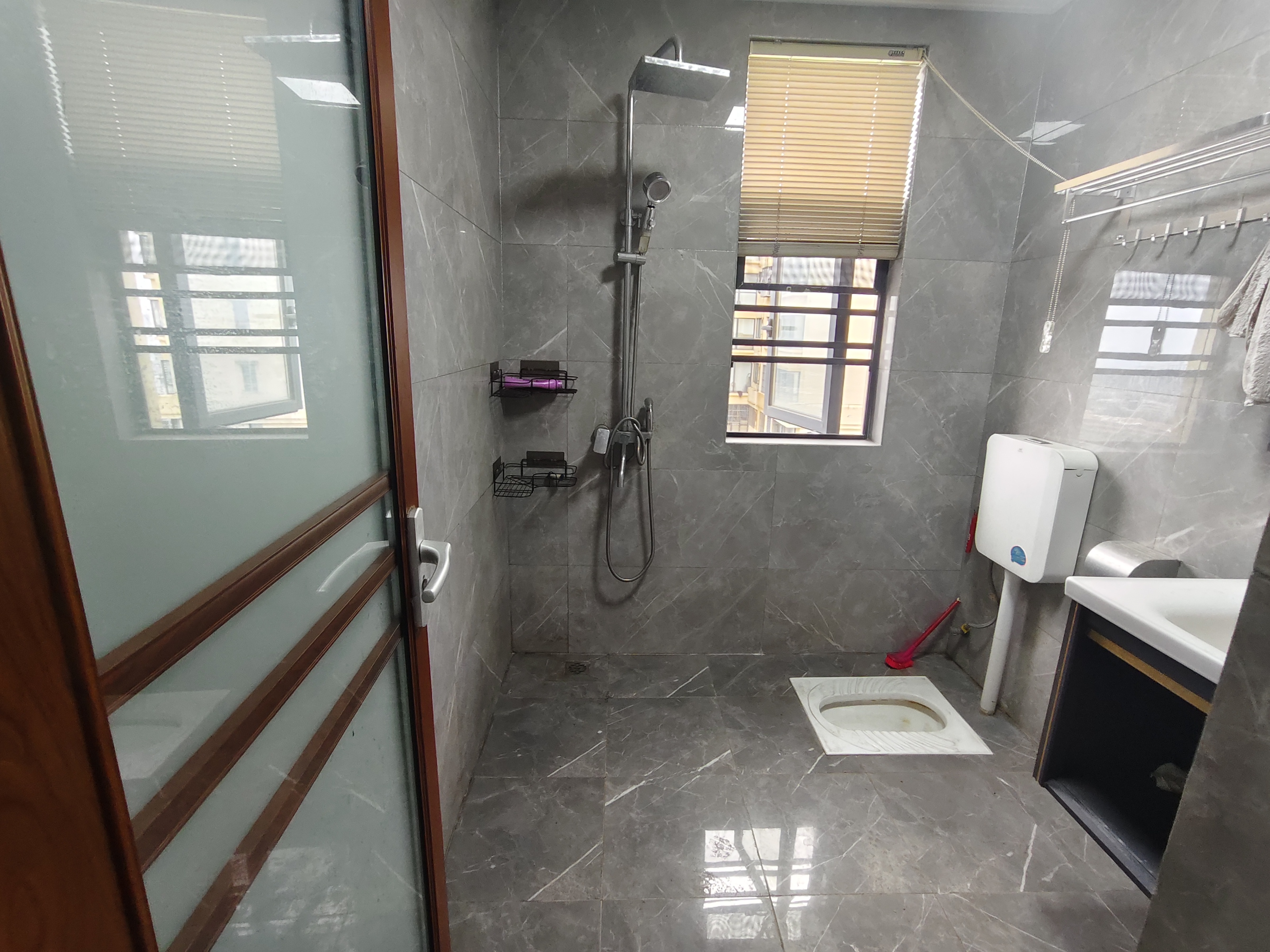 消防总队琼山住宅小区 3室2厅3卫 3000.0元/月 消防总队琼山住宅小区 3室2厅3卫 3000.0元/月室内图