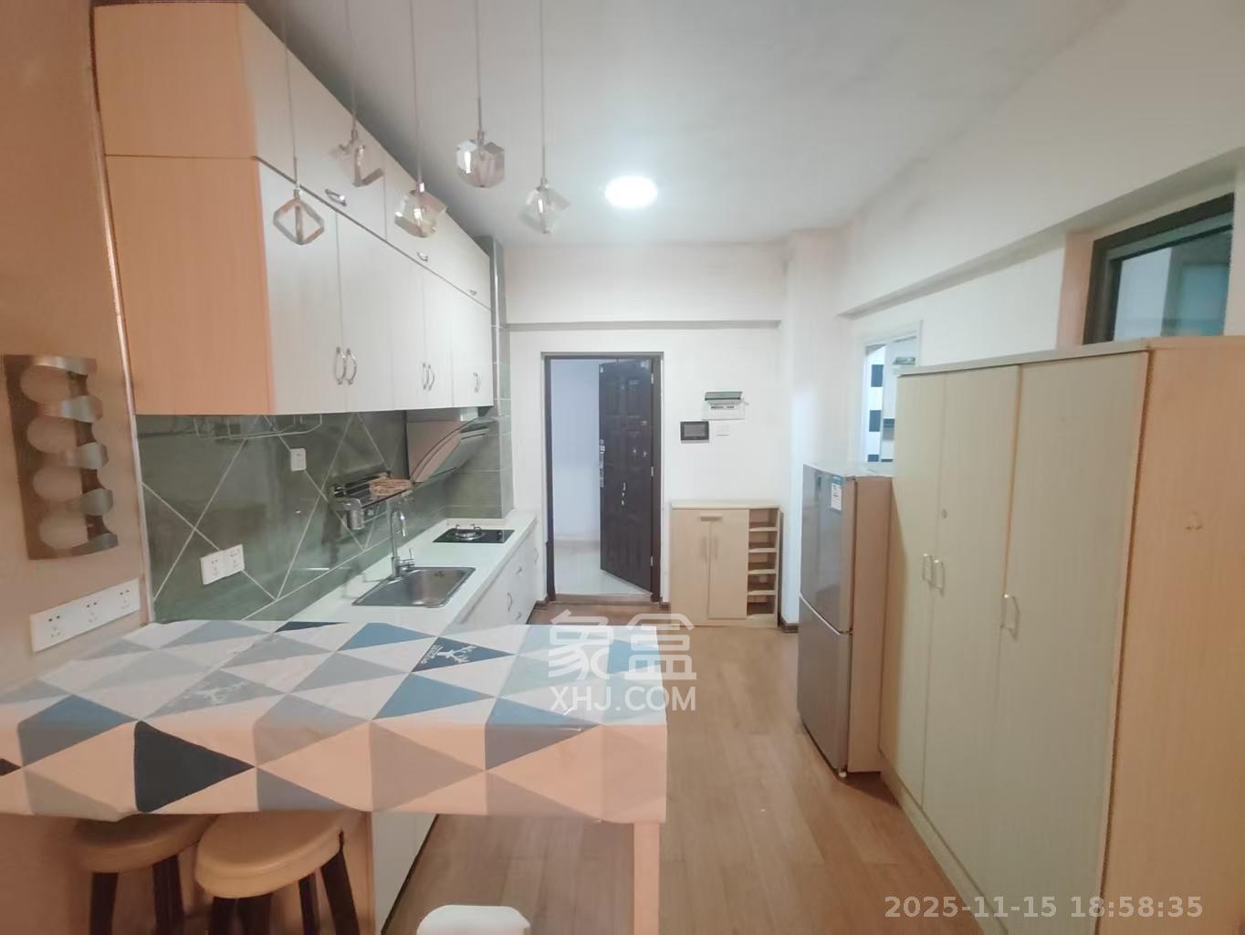 绿地公馆（绿地名邸）  1室1厅1卫    1450.0元/月室内图