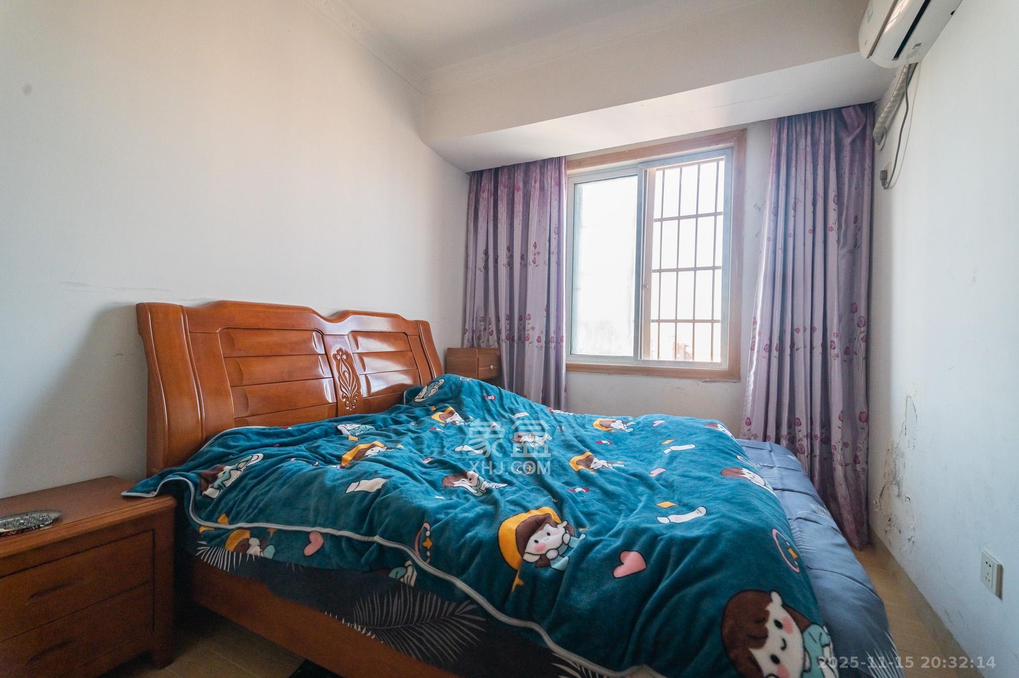 筑梦佳园  4室2厅2卫    108.8万卧室