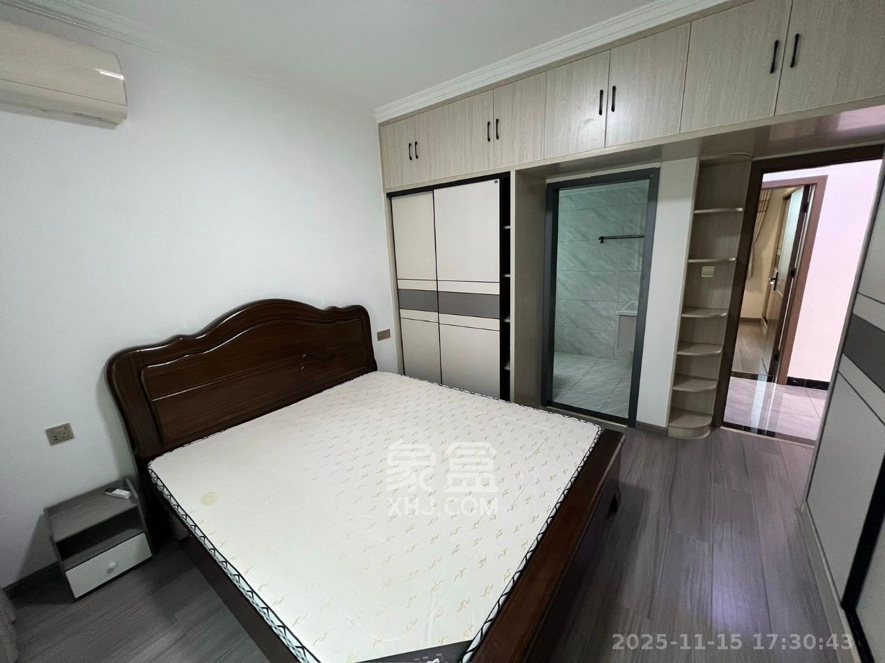 鄱阳佳郡  3室2厅1卫    2400.0元/月室内图