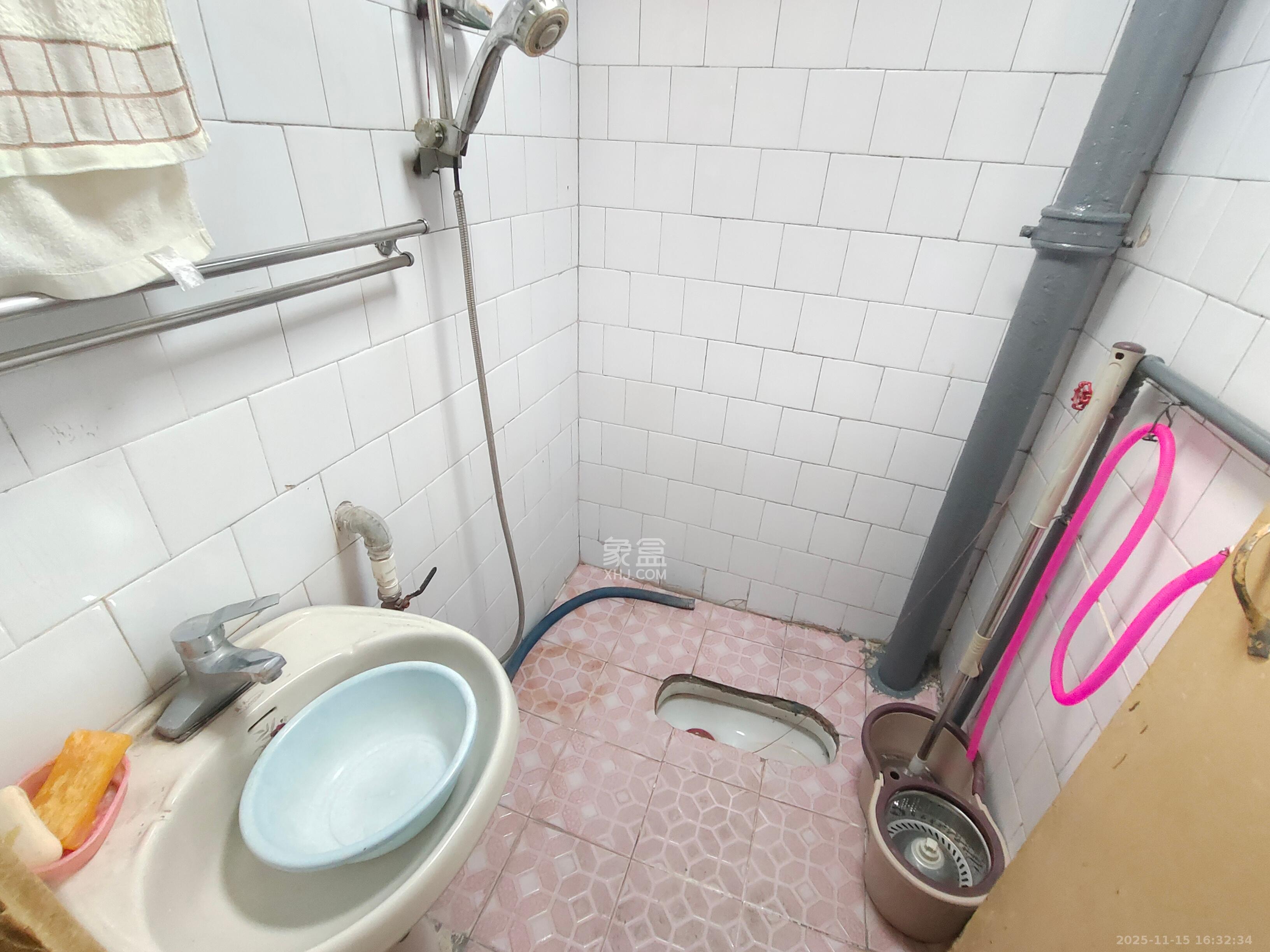 振业小区  2室1厅1卫    1400.0元/月室内图