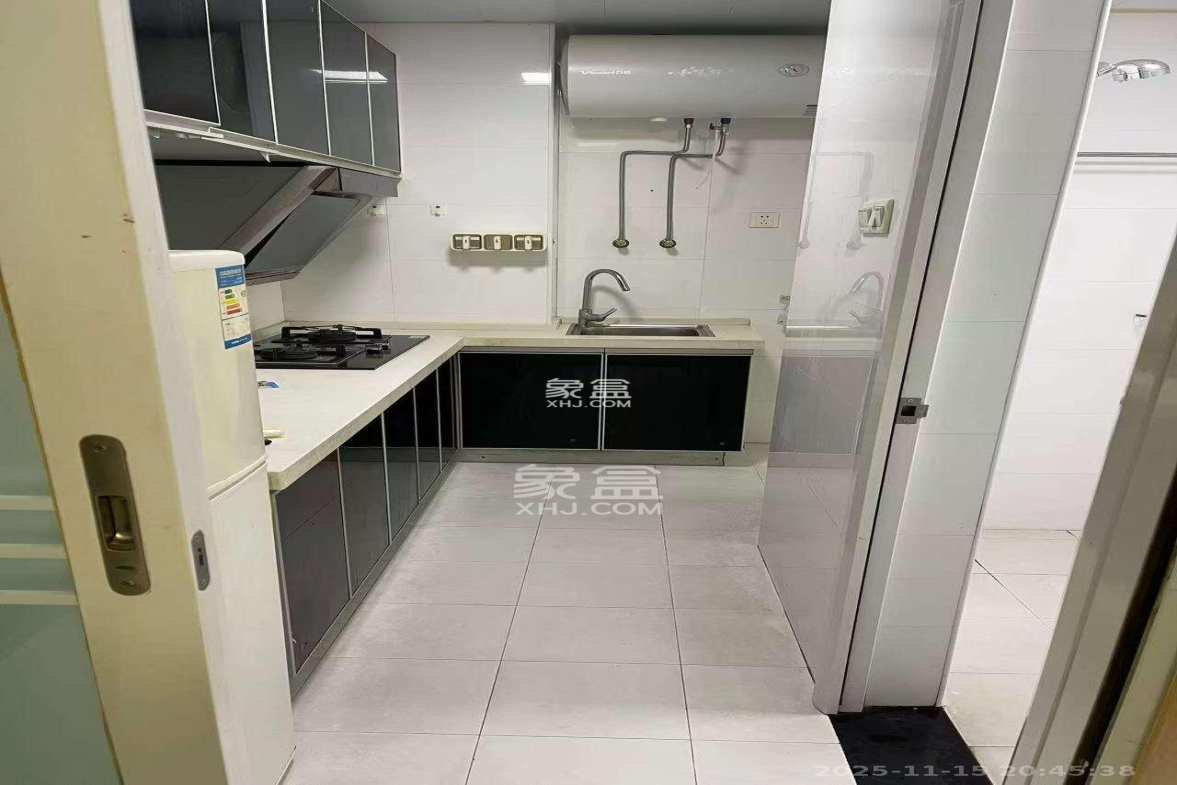 红星国际星城 1室1厅1卫 1600.0元/月 红星国际星城 1室1厅1卫 1600.0元/月室内图