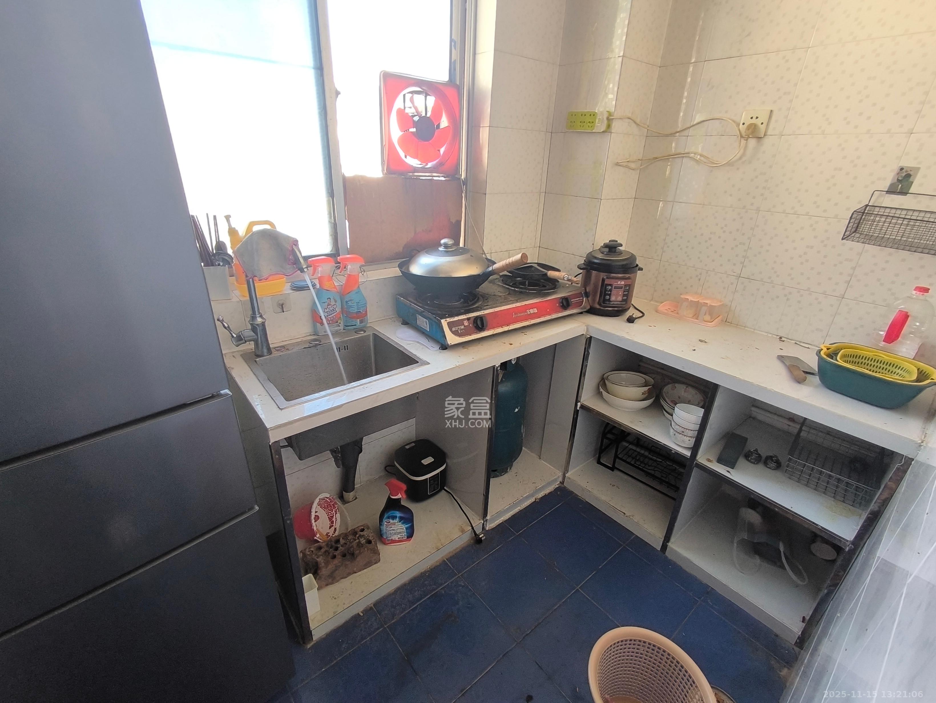 亨景楼(亨璟楼)(享景楼) 1室0厅1卫 1200.0元/月 亨景楼(亨璟楼)(享景楼) 1室0厅1卫 1200.0元/月室内图