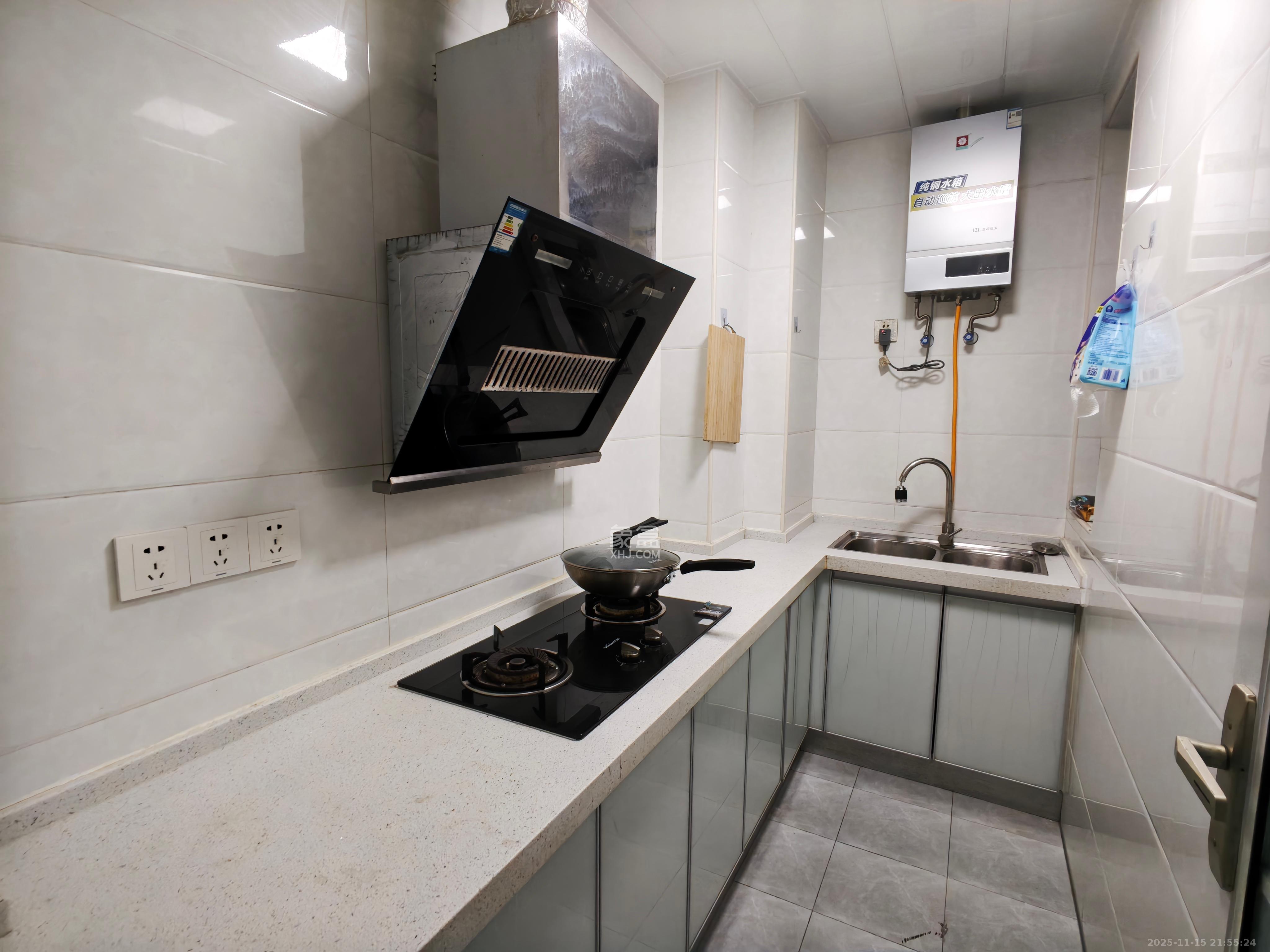 钱隆世家  2室1厅1卫    2200.0元/月室内图