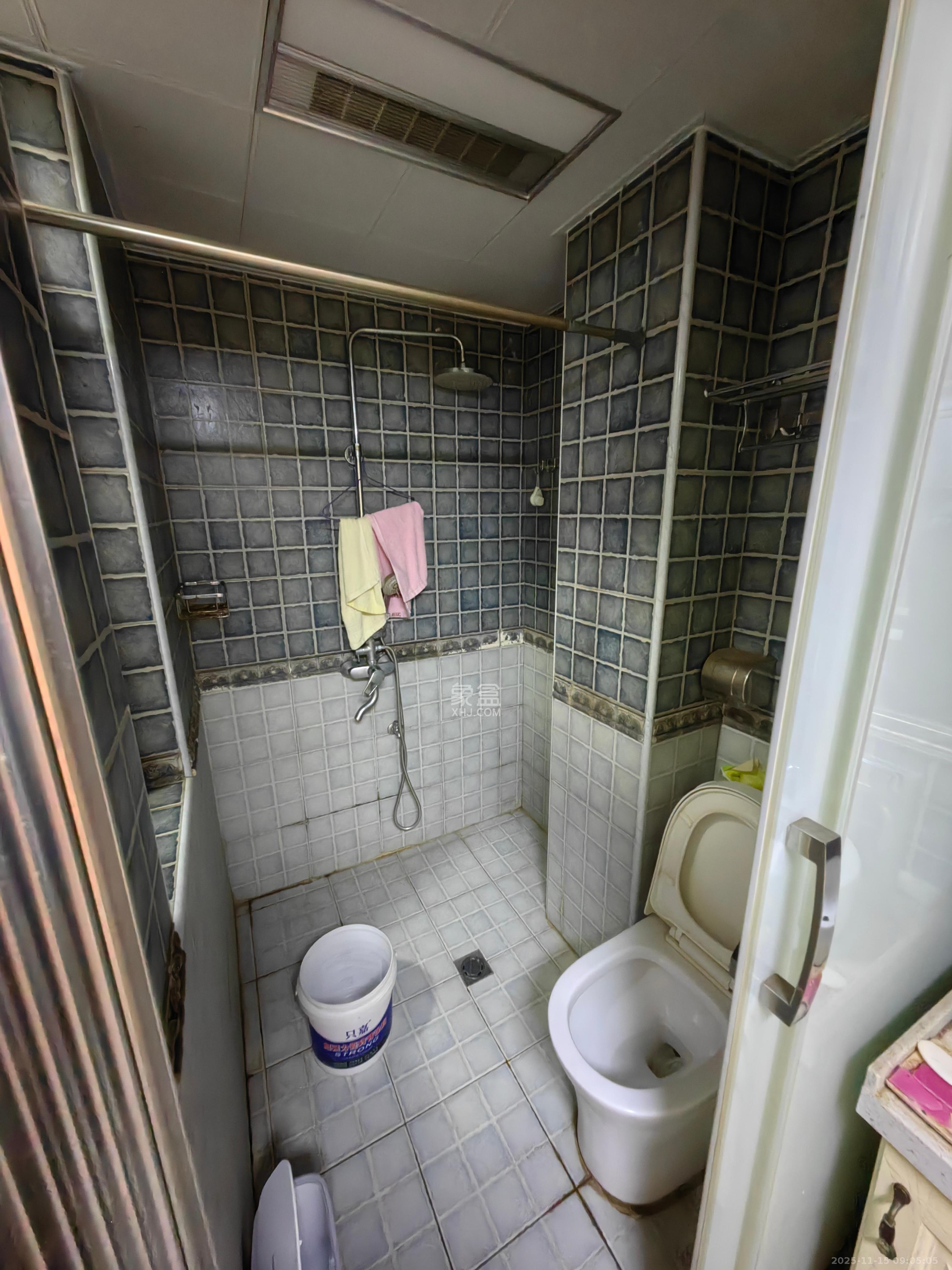 中建芙蓉工社  2室1厅1卫    1950.0元/月室内图