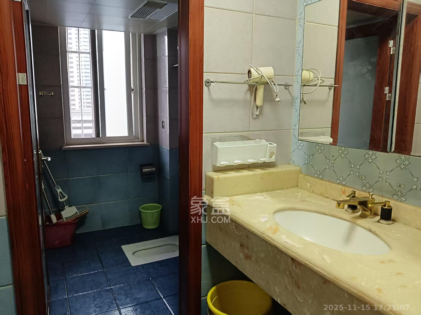 时代星城  3室2厅2卫    2300.0元/月室内图