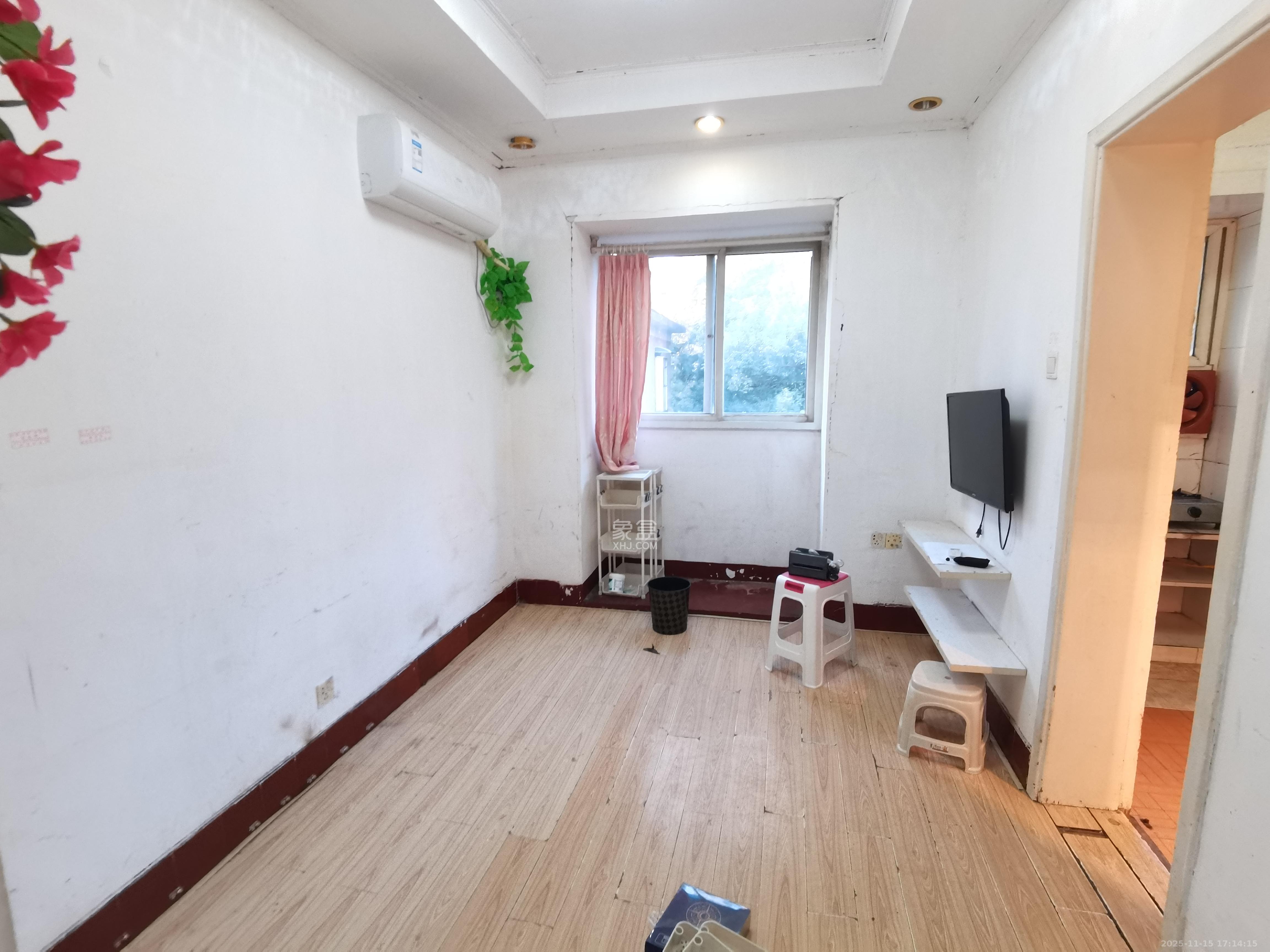 牛婆塘社区  2室1厅1卫    1100.0元/月