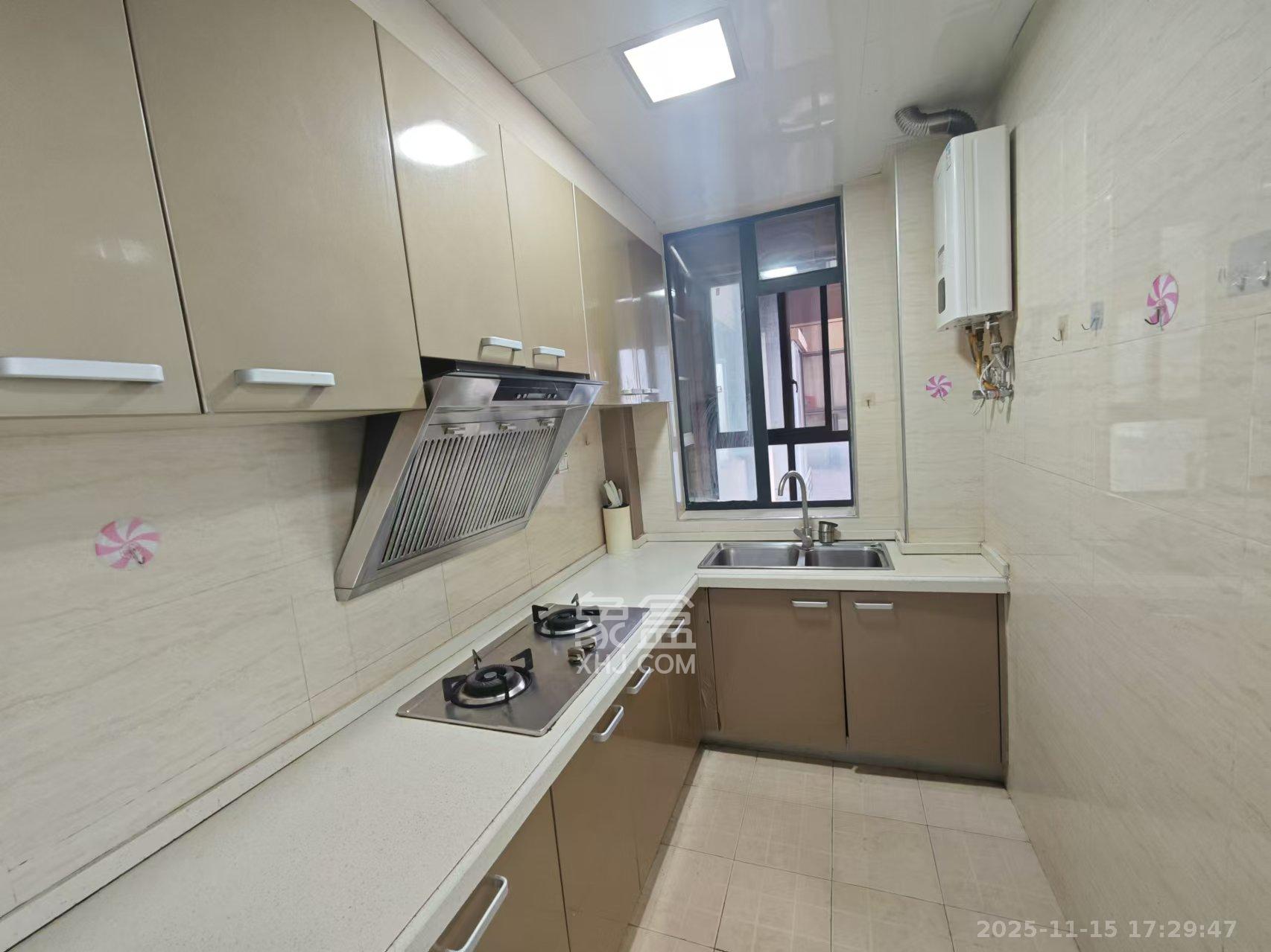 香江锦城  2室2厅1卫    2500.0元/月室内图