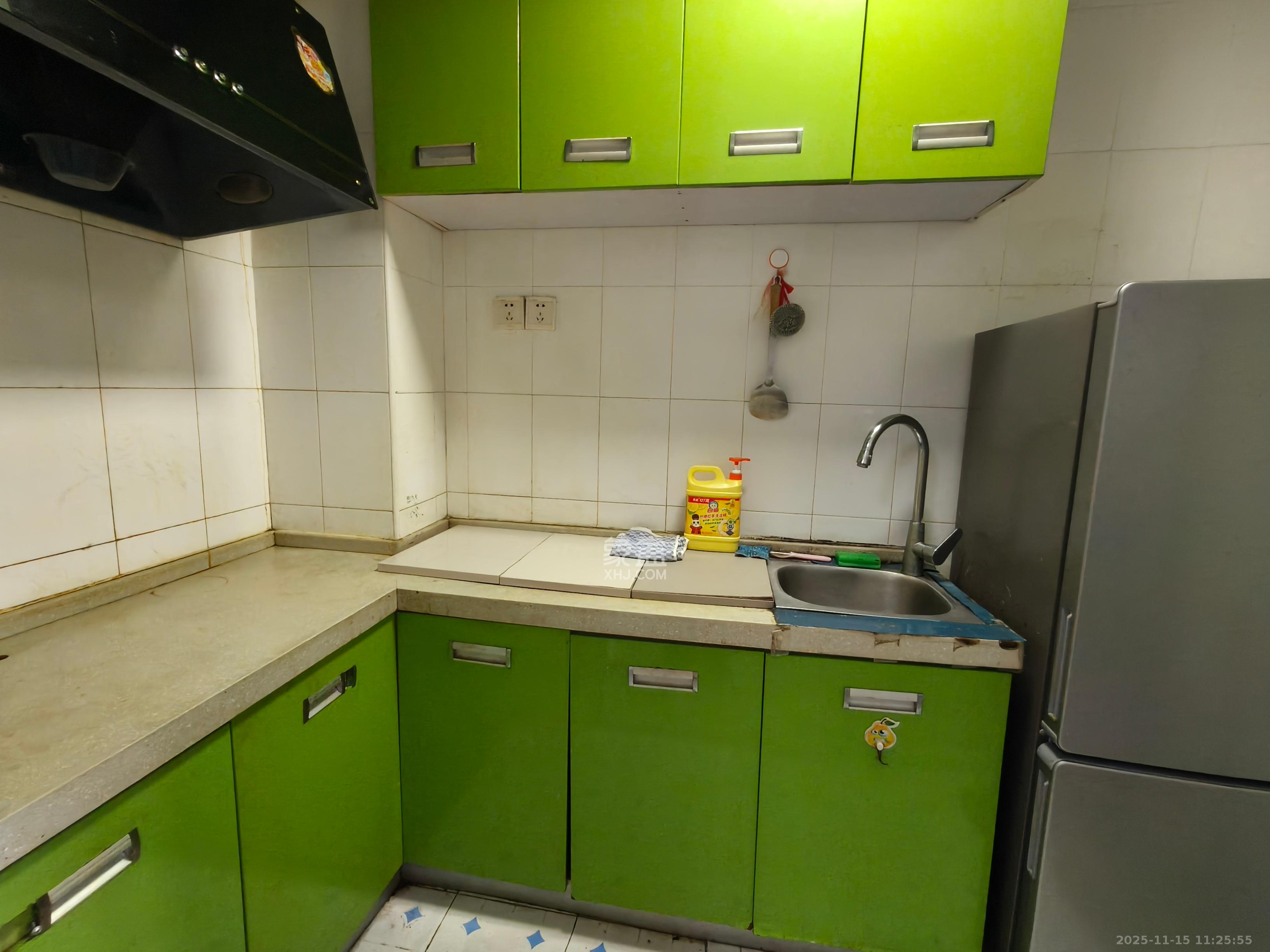 枫华府第  1室1厅1卫    900.0元/月室内图