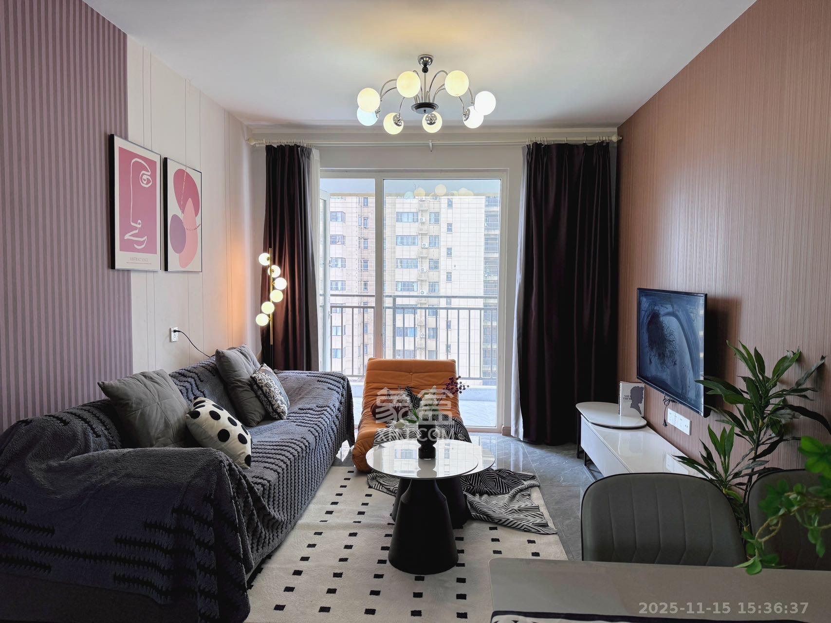 芙蓉万国城MOMA(卓越汇富苑) 3室1厅1卫 2200.0元/月 芙蓉万国城MOMA(卓越汇富苑) 3室1厅1卫 2200.0元/月室内图