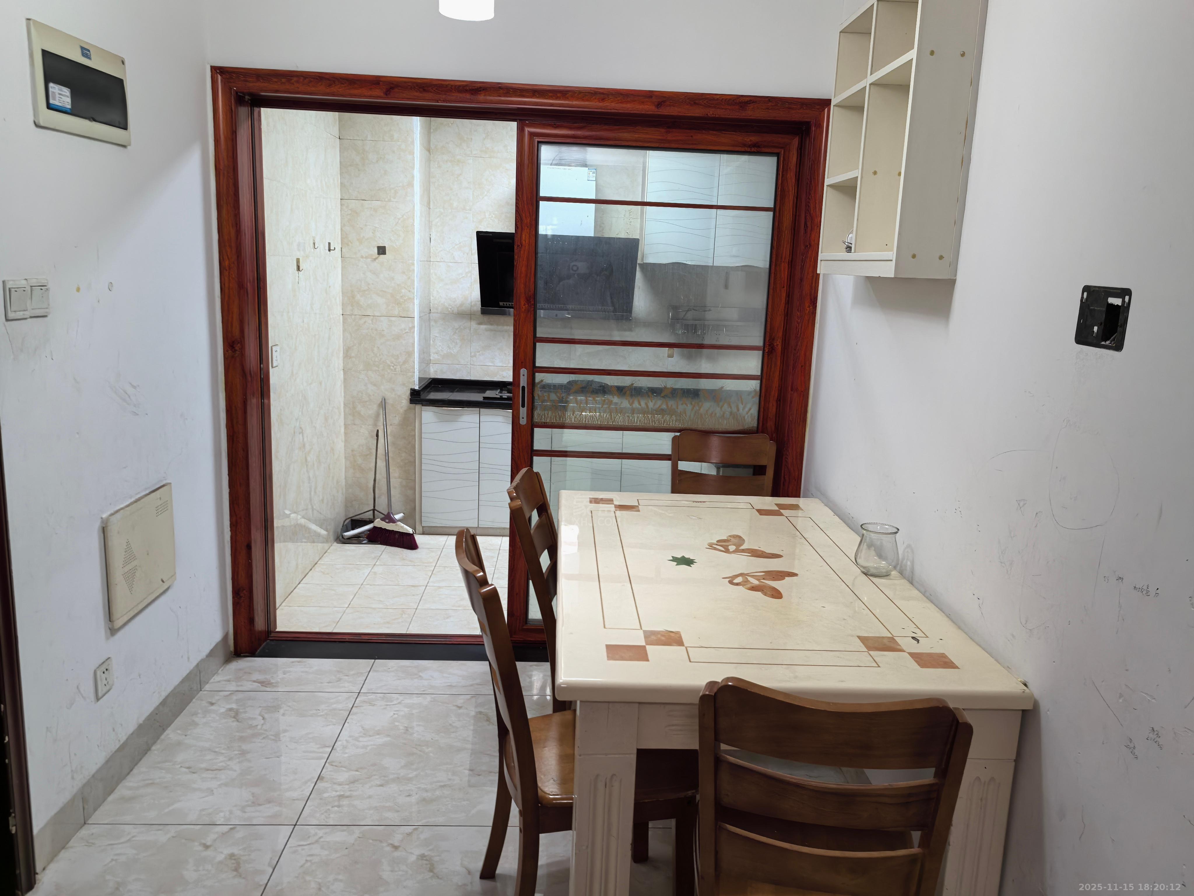 金轮翡翠名园 3室2厅1卫 1600.0元/月 金轮翡翠名园 3室2厅1卫 1600.0元/月室内图