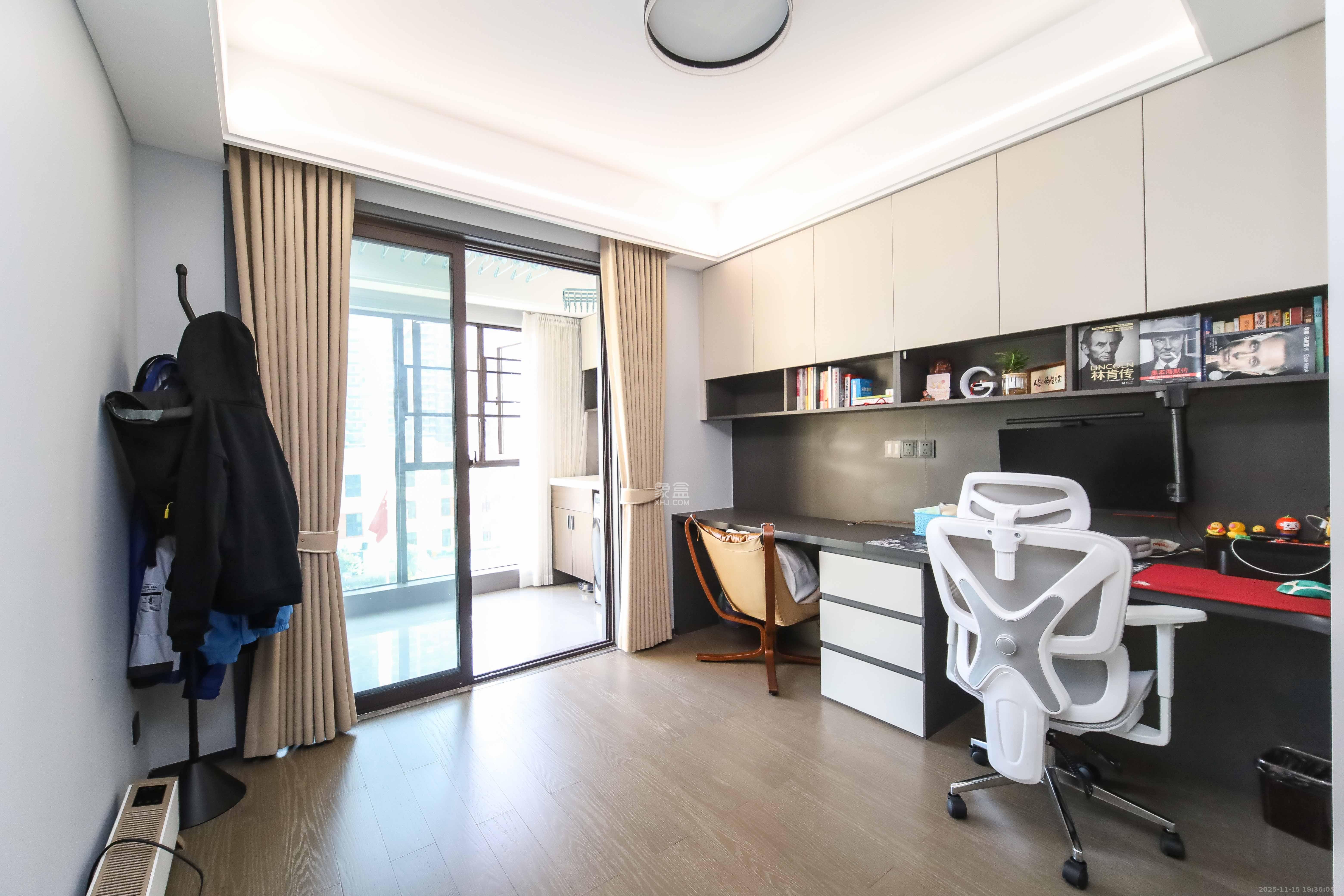 德奥悦东方  4室2厅2卫    190.0万卧室