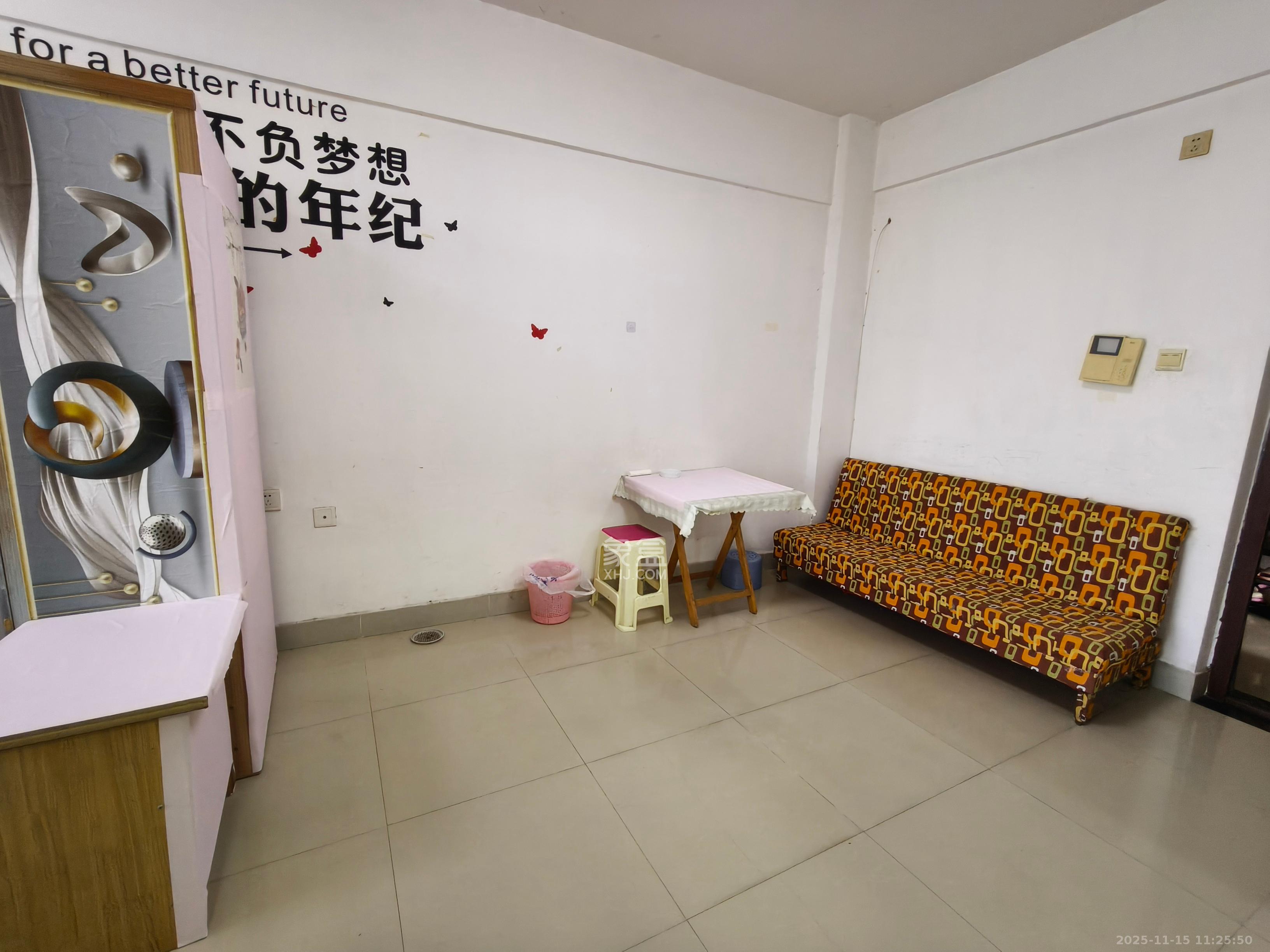 枫华府第  1室1厅1卫    900.0元/月室内图