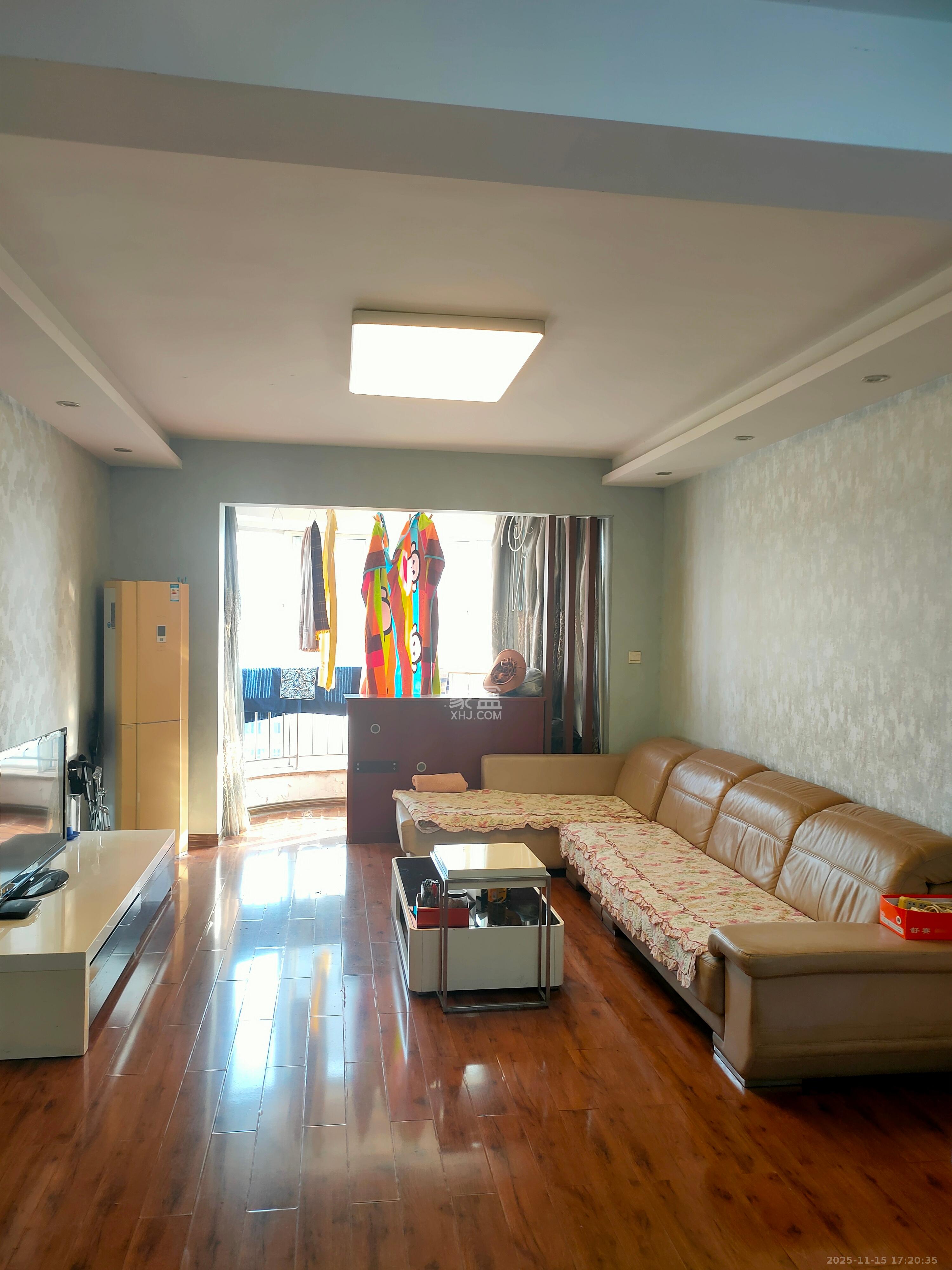 四方小区综合楼（四方嘉丽）  2室2厅1卫    2000.0元/月