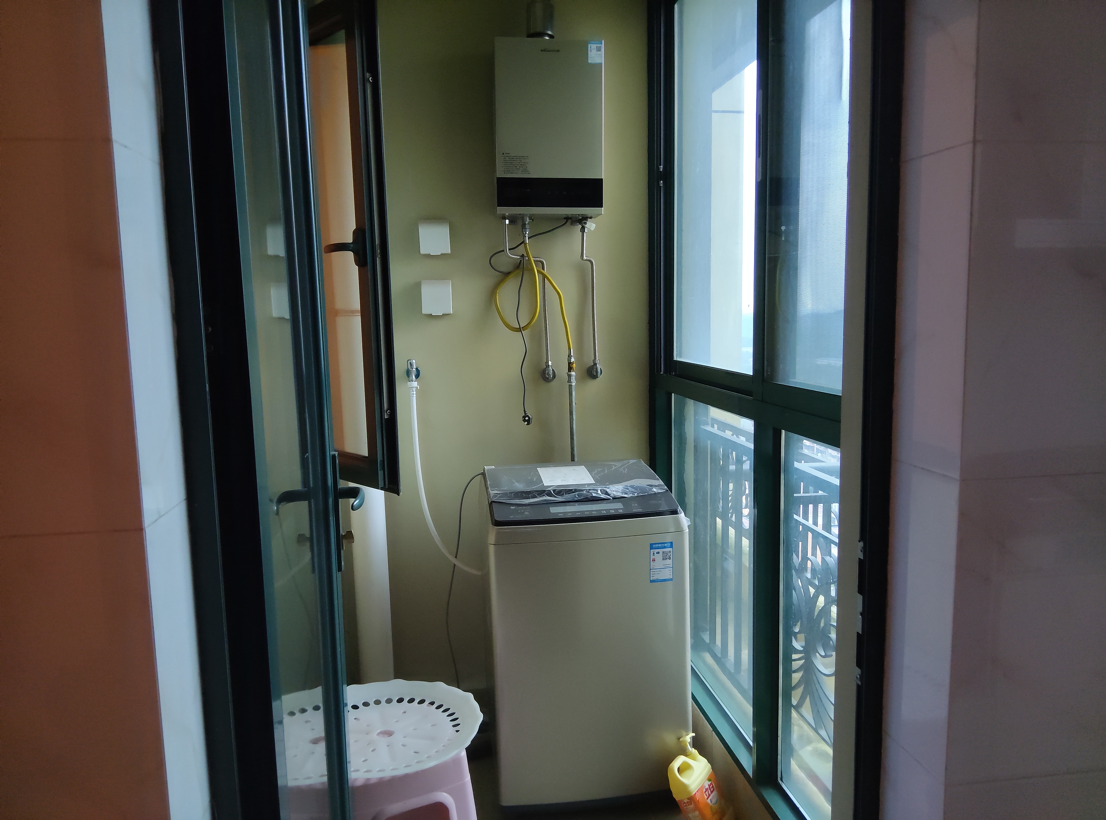 恒大绿洲  3室1厅2卫    2000.0元/月室内图