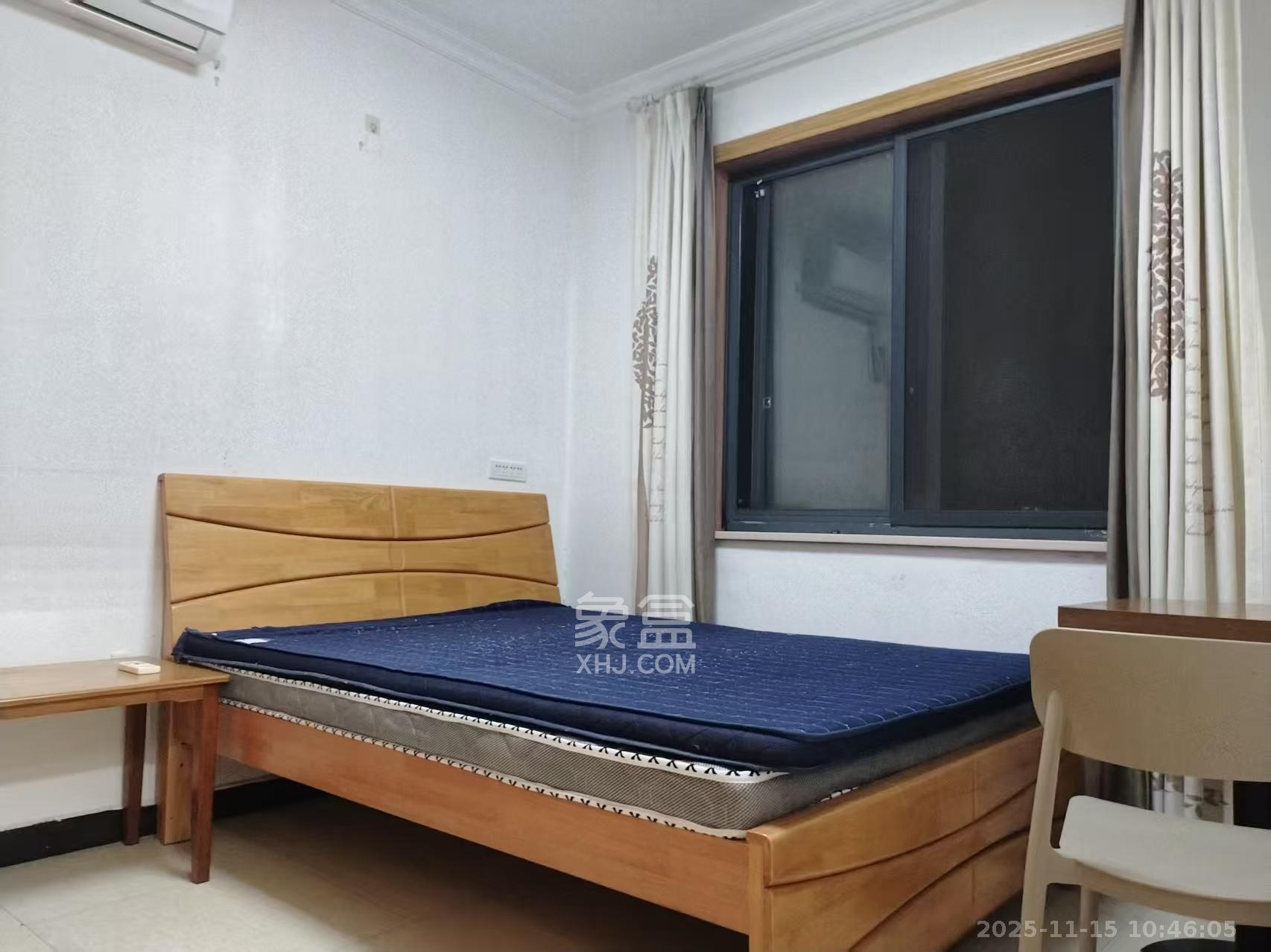 高盛华成  1室2厅1卫    2300.0元/月室内图