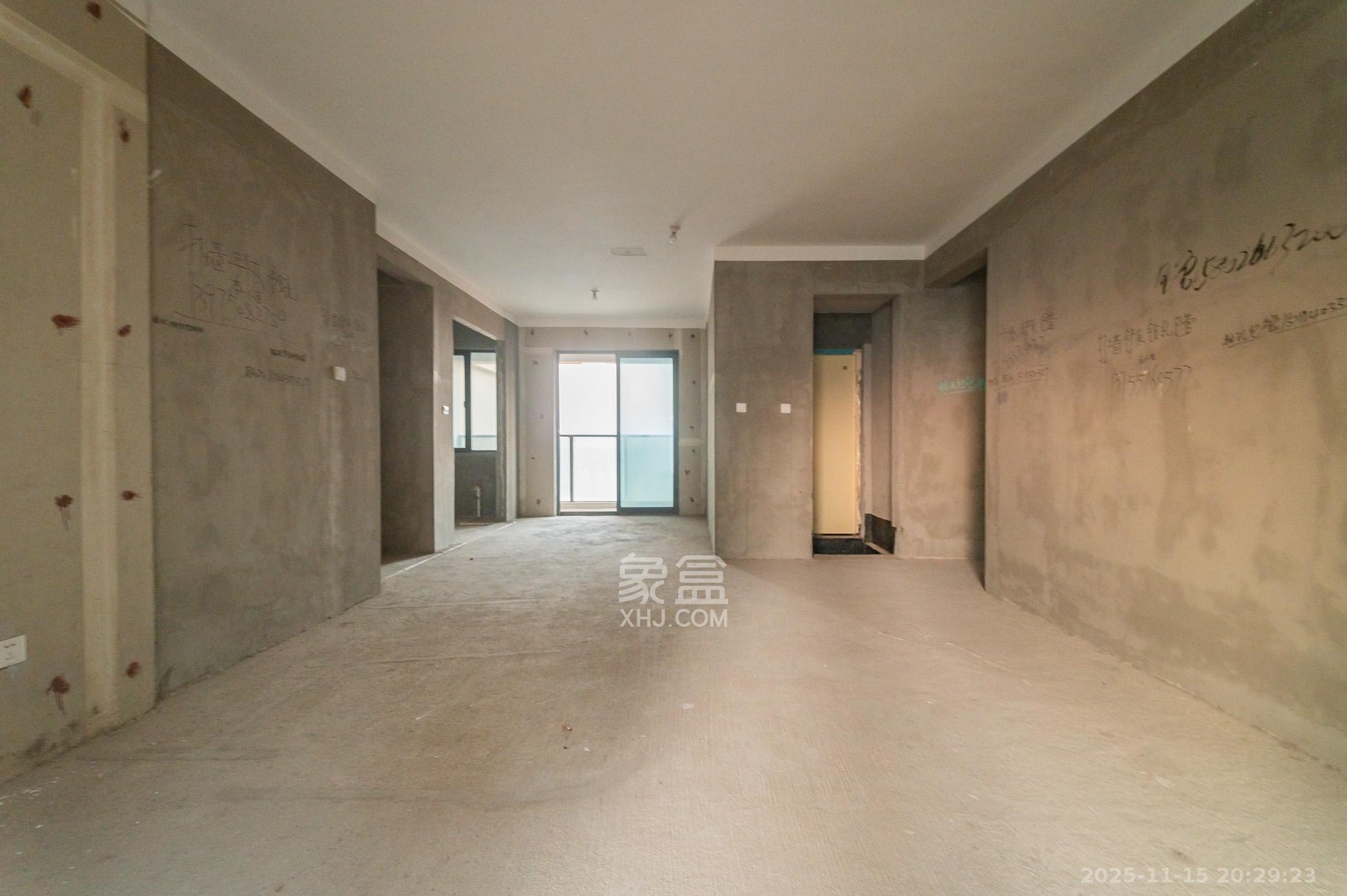 长房星昇公馆  4室2厅2卫    110.0万