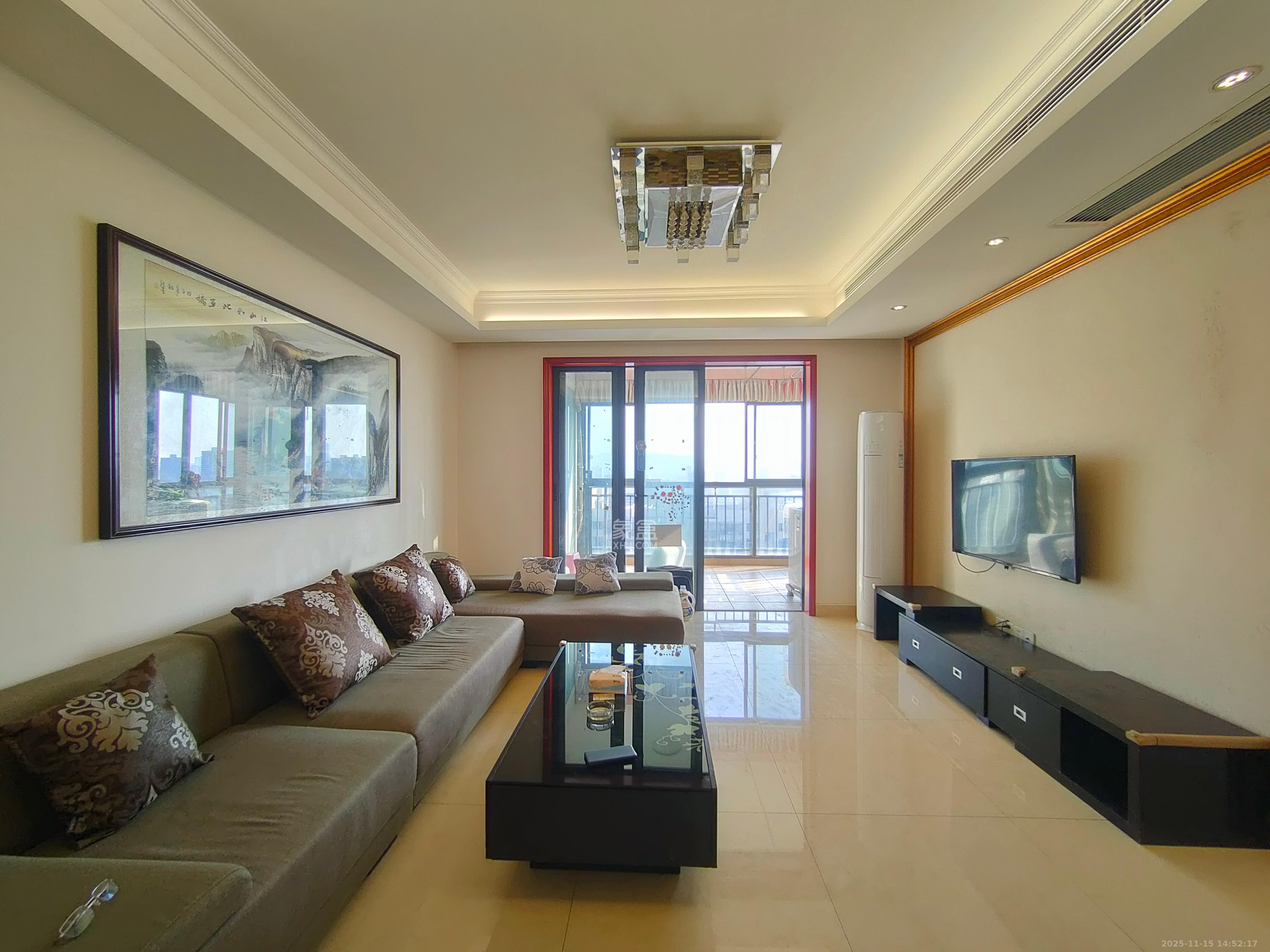 莱茵城  3室2厅2卫    2700.0元/月