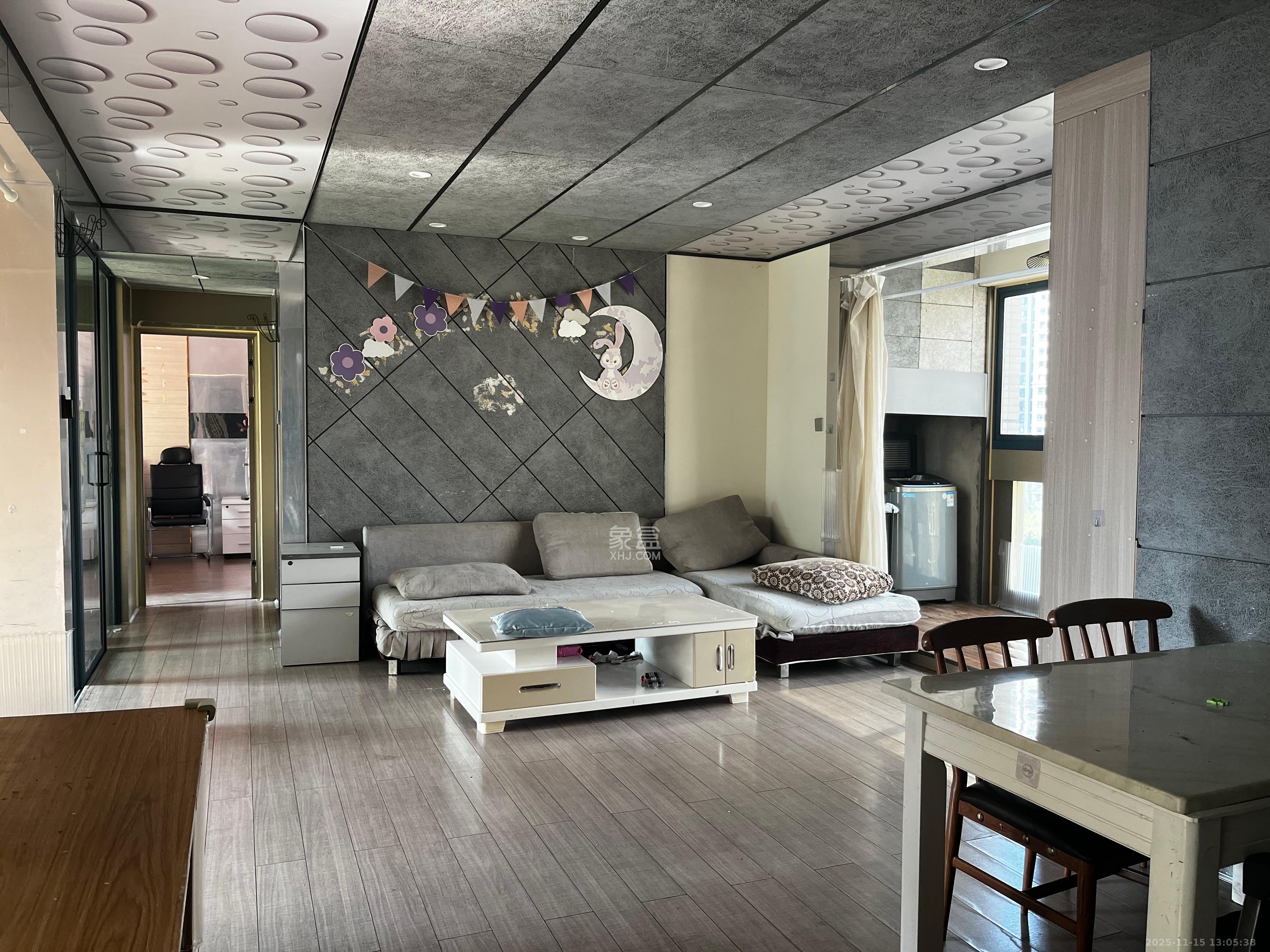 筑梦星园  3室2厅2卫    2000.0元/月