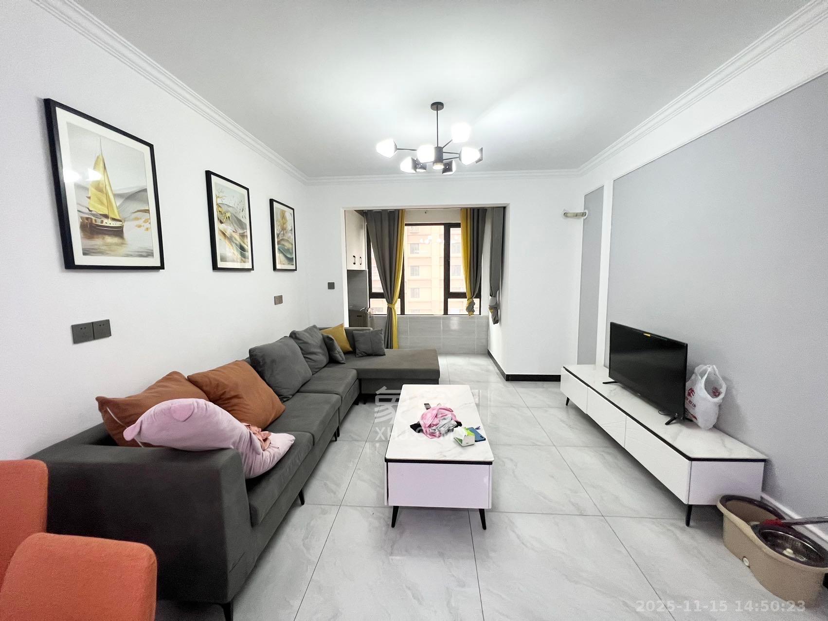 东合新苑  2室2厅1卫    2100.0元/月