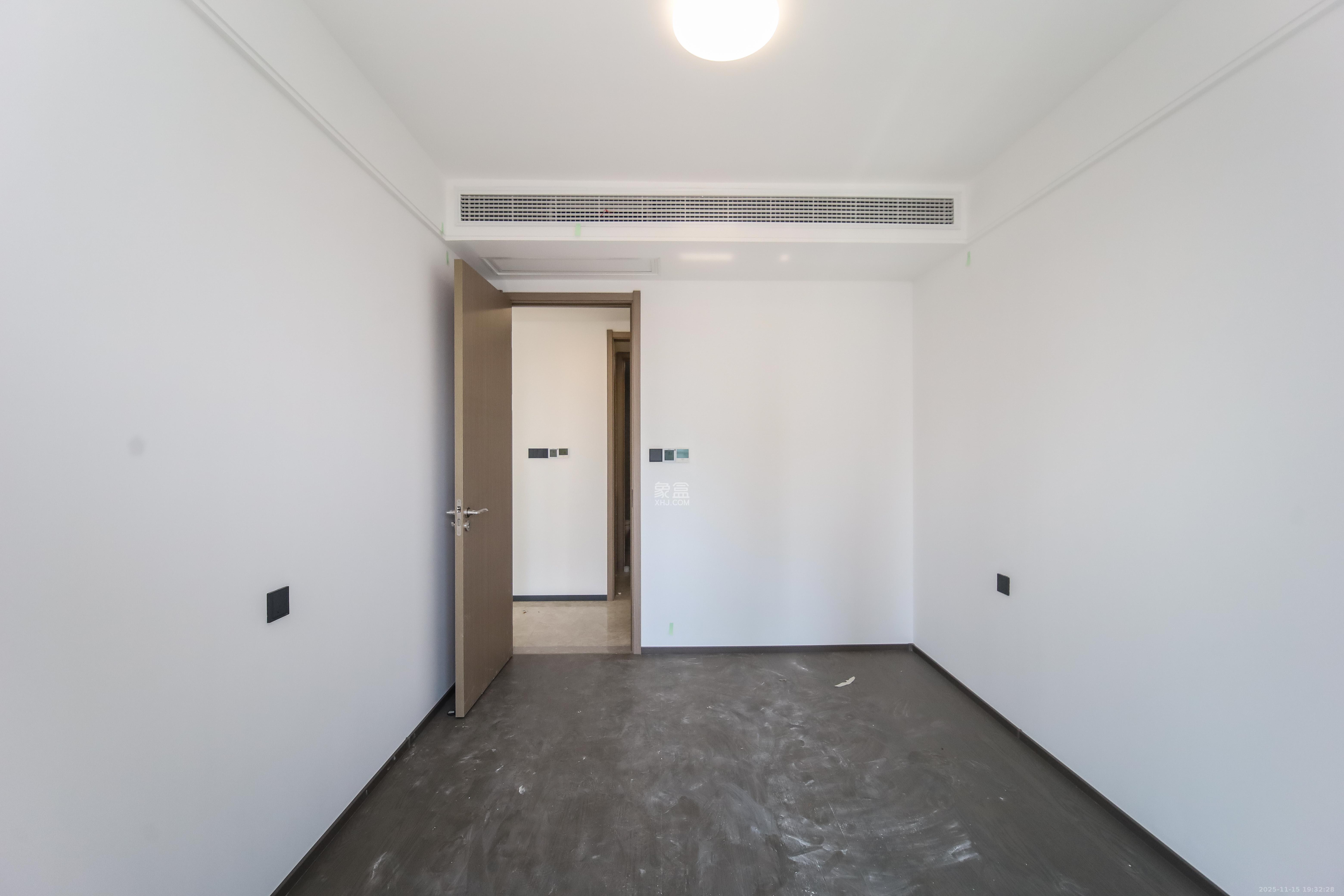 德奥上河城章  3室2厅1卫    152.0万卧室