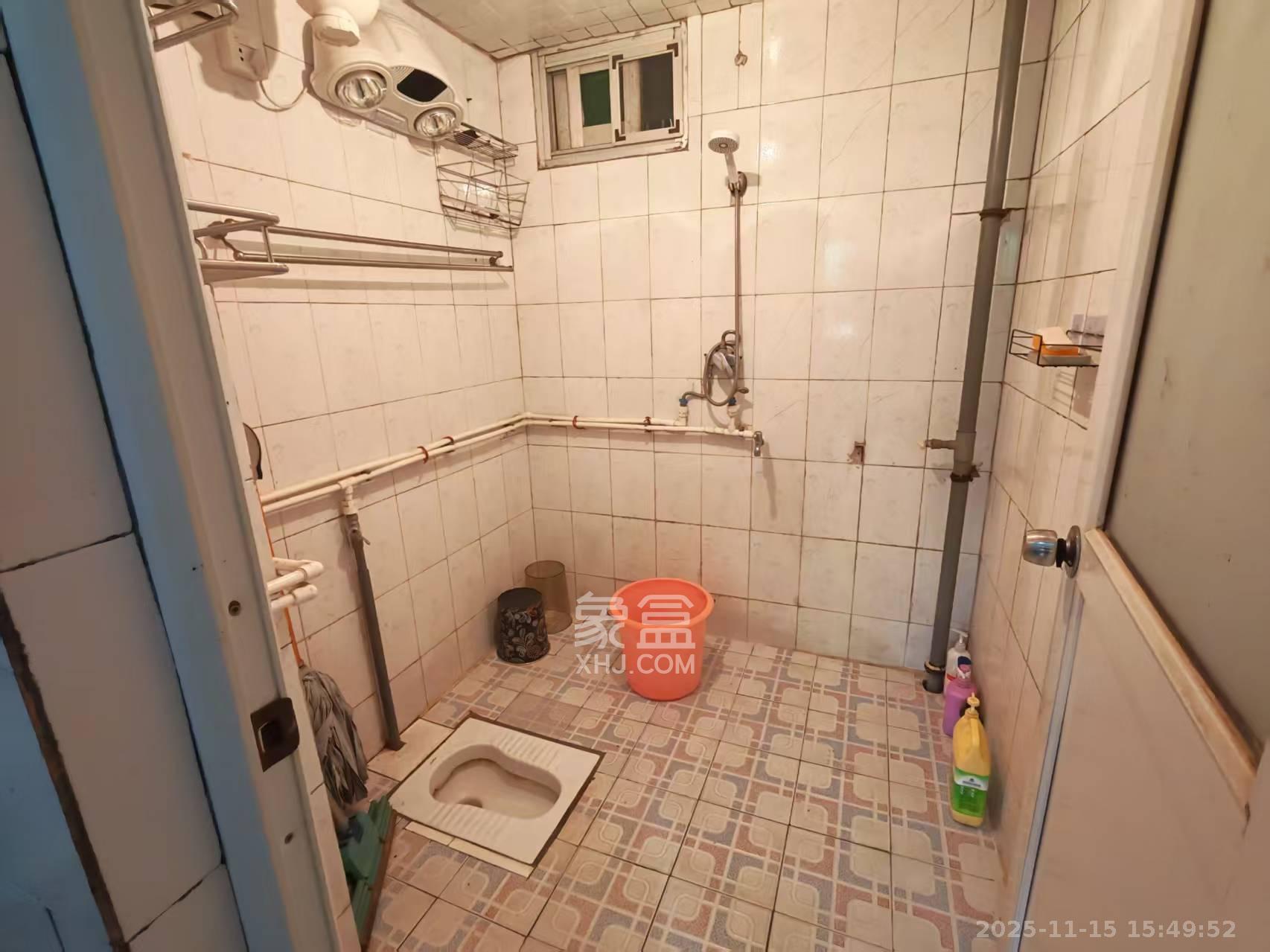 咸嘉新村嘉文苑 3室2厅1卫 2200.0元/月 咸嘉新村嘉文苑 3室2厅1卫 2200.0元/月室内图