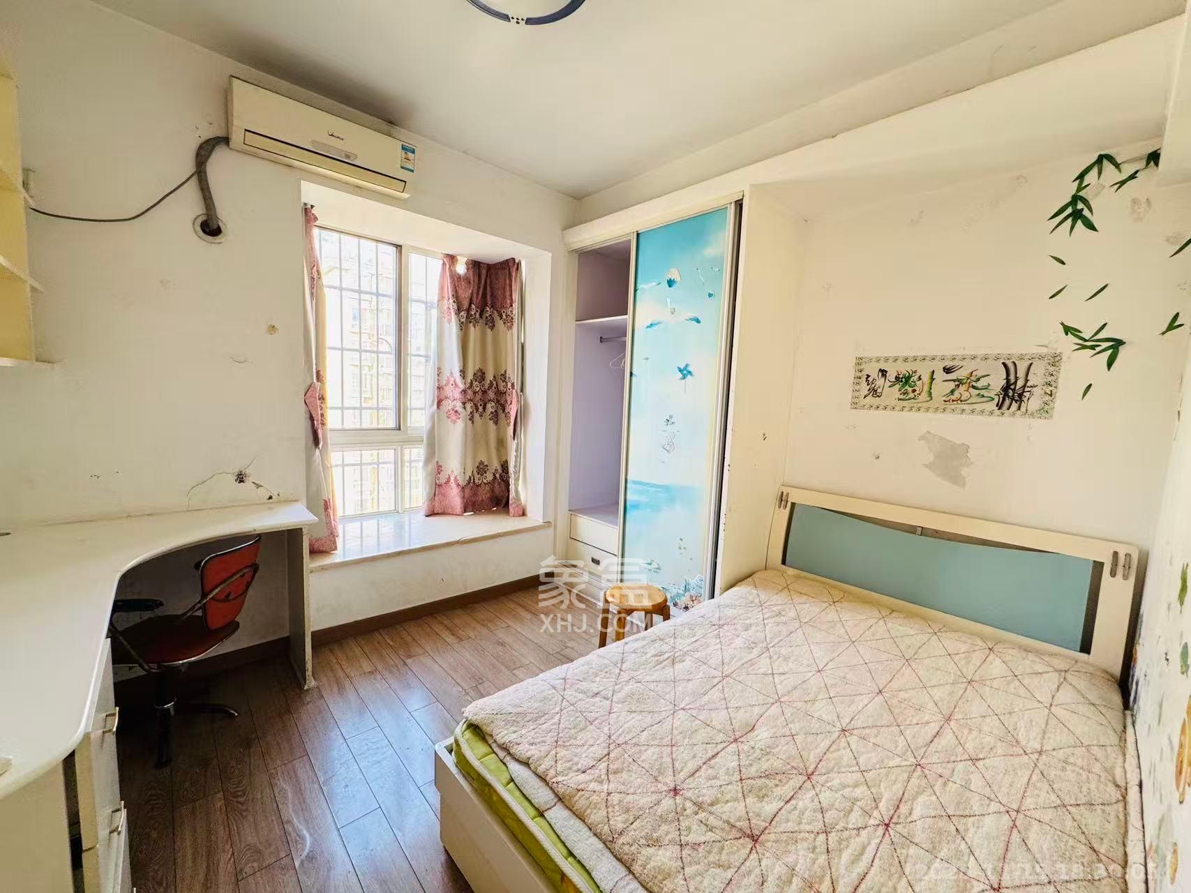 金碧文华  3室1厅1卫    2600.0元/月室内图