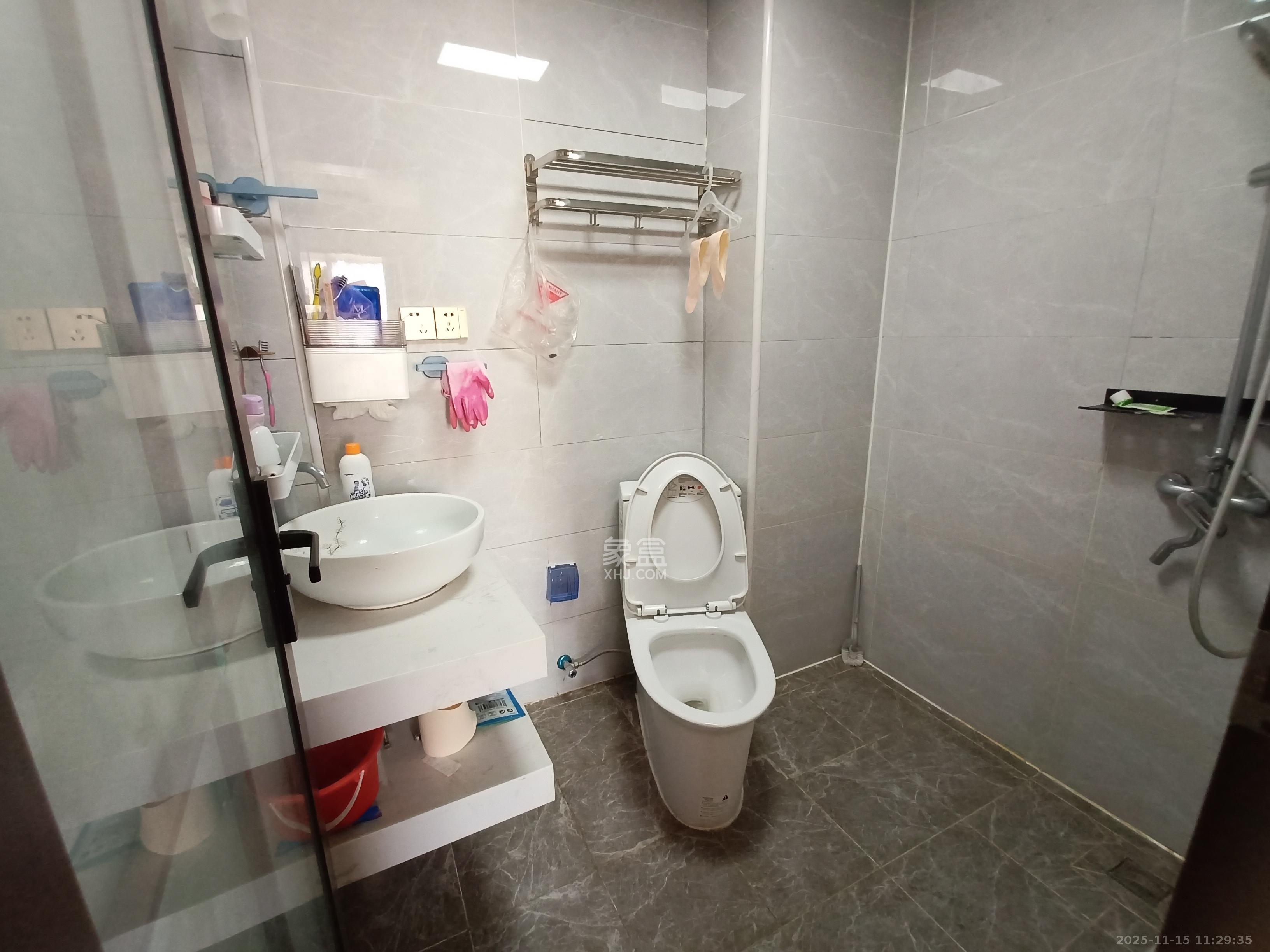 德润园 3室2厅2卫 2800.0元/月 德润园 3室2厅2卫 2800.0元/月室内图