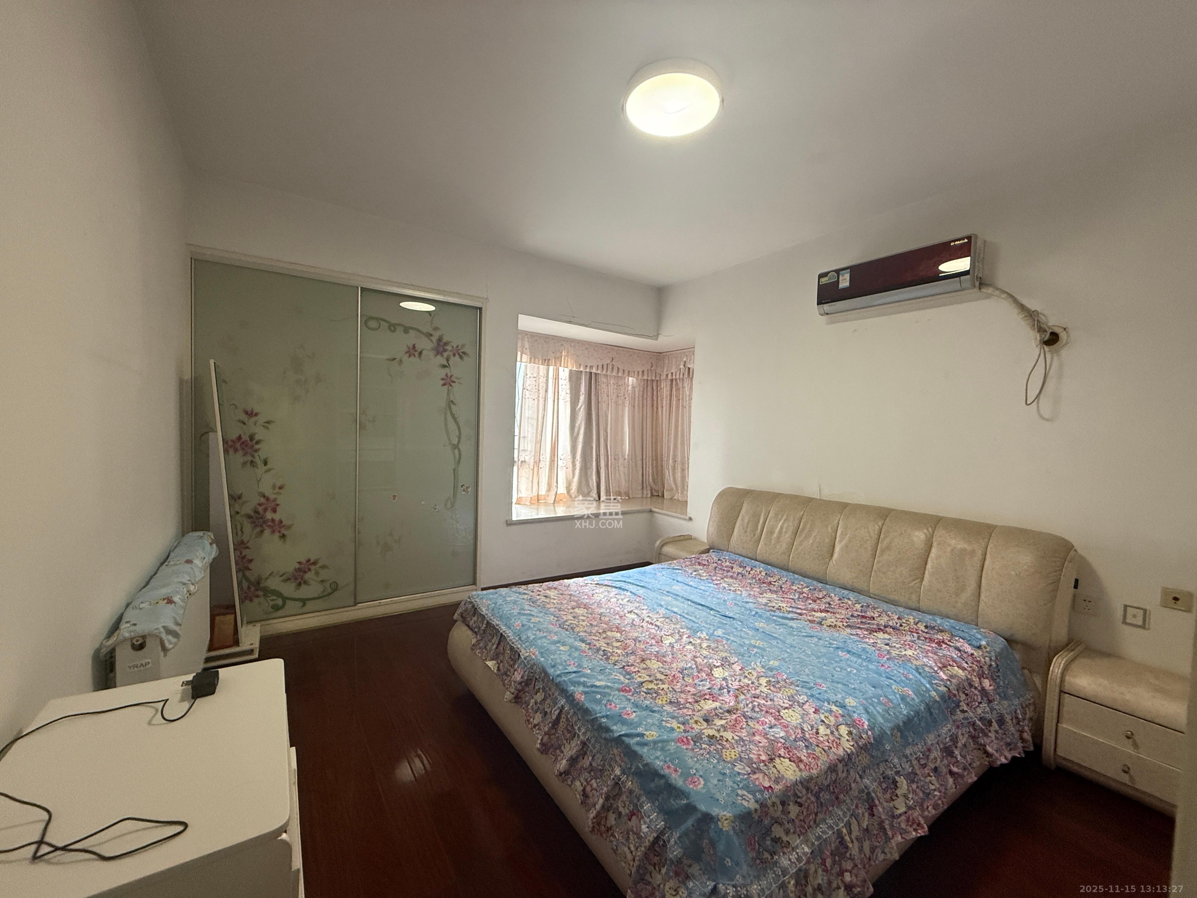 滨江君悦香邸  3室2厅2卫    3200.0元/月室内图