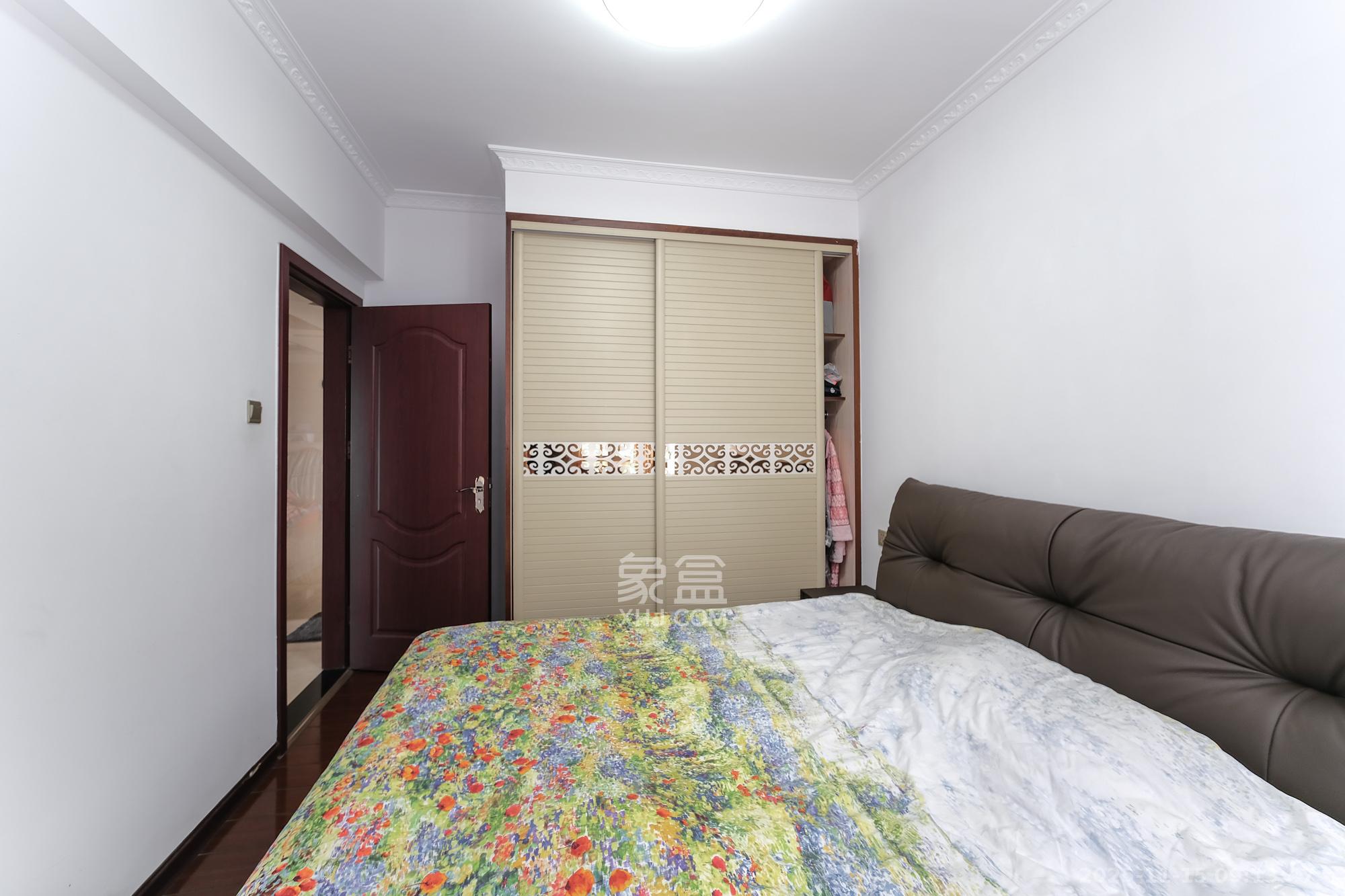 盛地尊域  3室2厅2卫    78.0万卧室