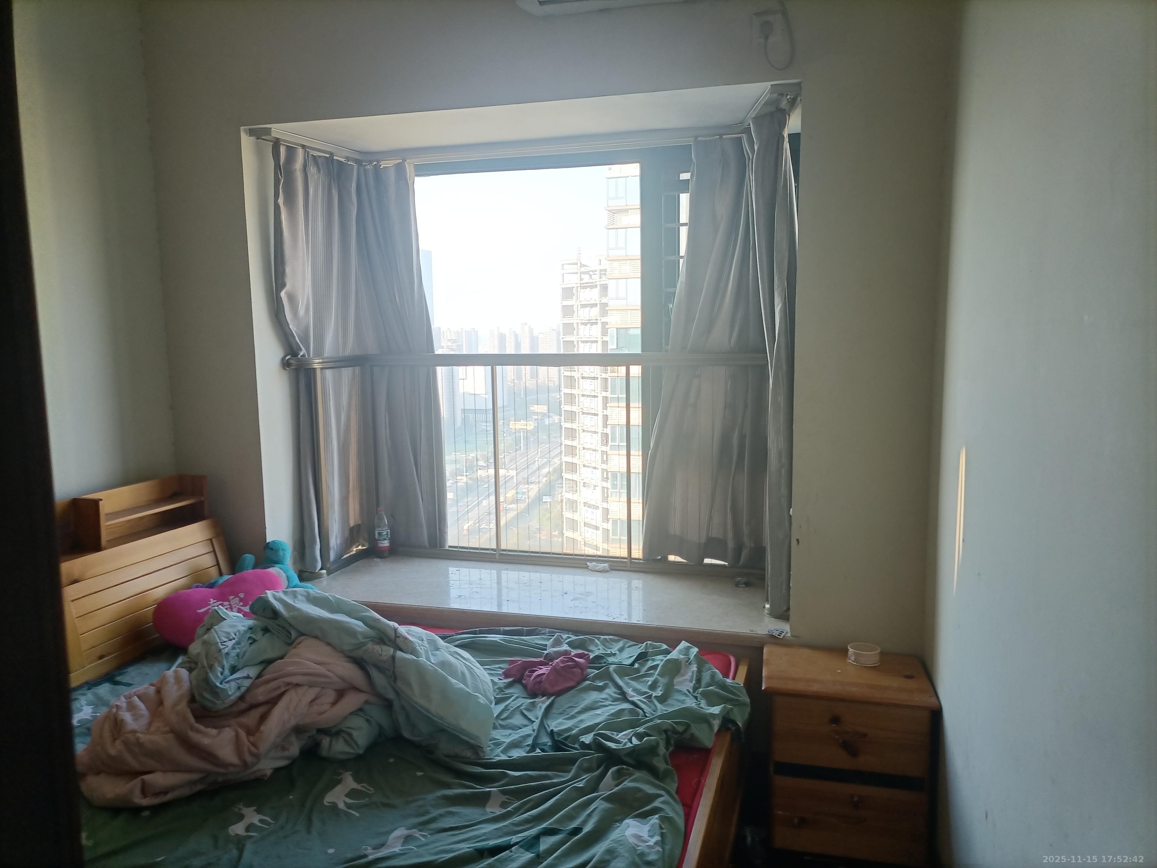 恒大绿洲  3室2厅2卫    2300.0元/月室内图