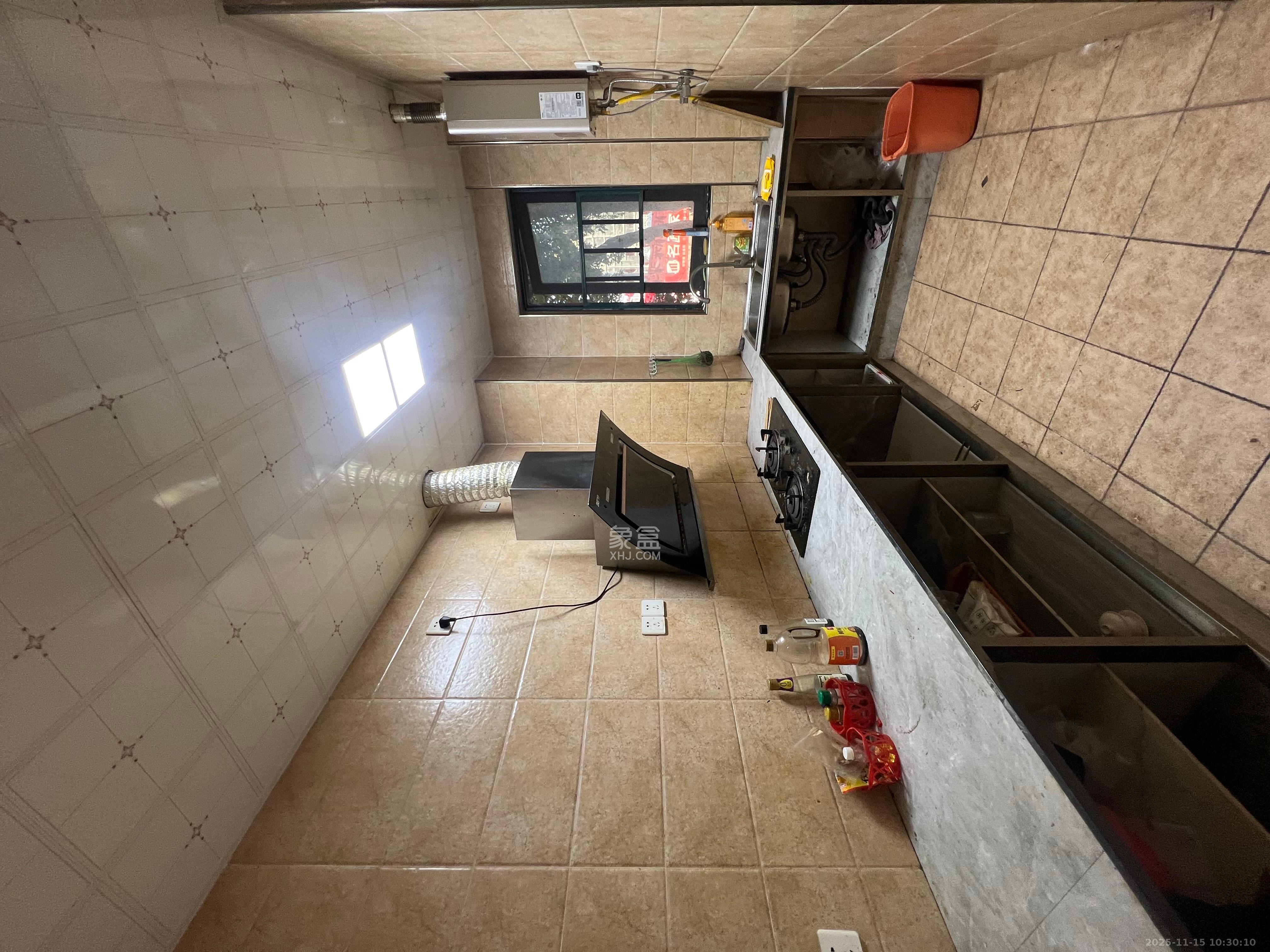 恒大雅苑  3室2厅1卫    2000.0元/月室内图