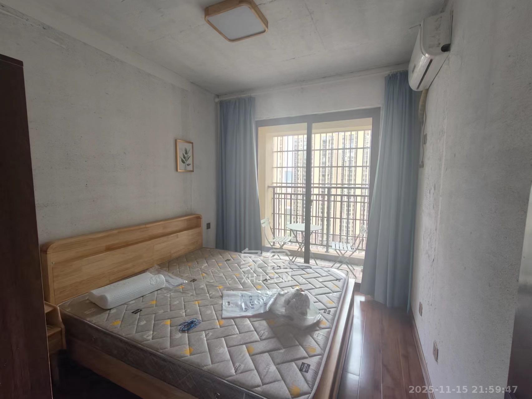 和润园三期  3室2厅1卫    2400.0元/月室内图