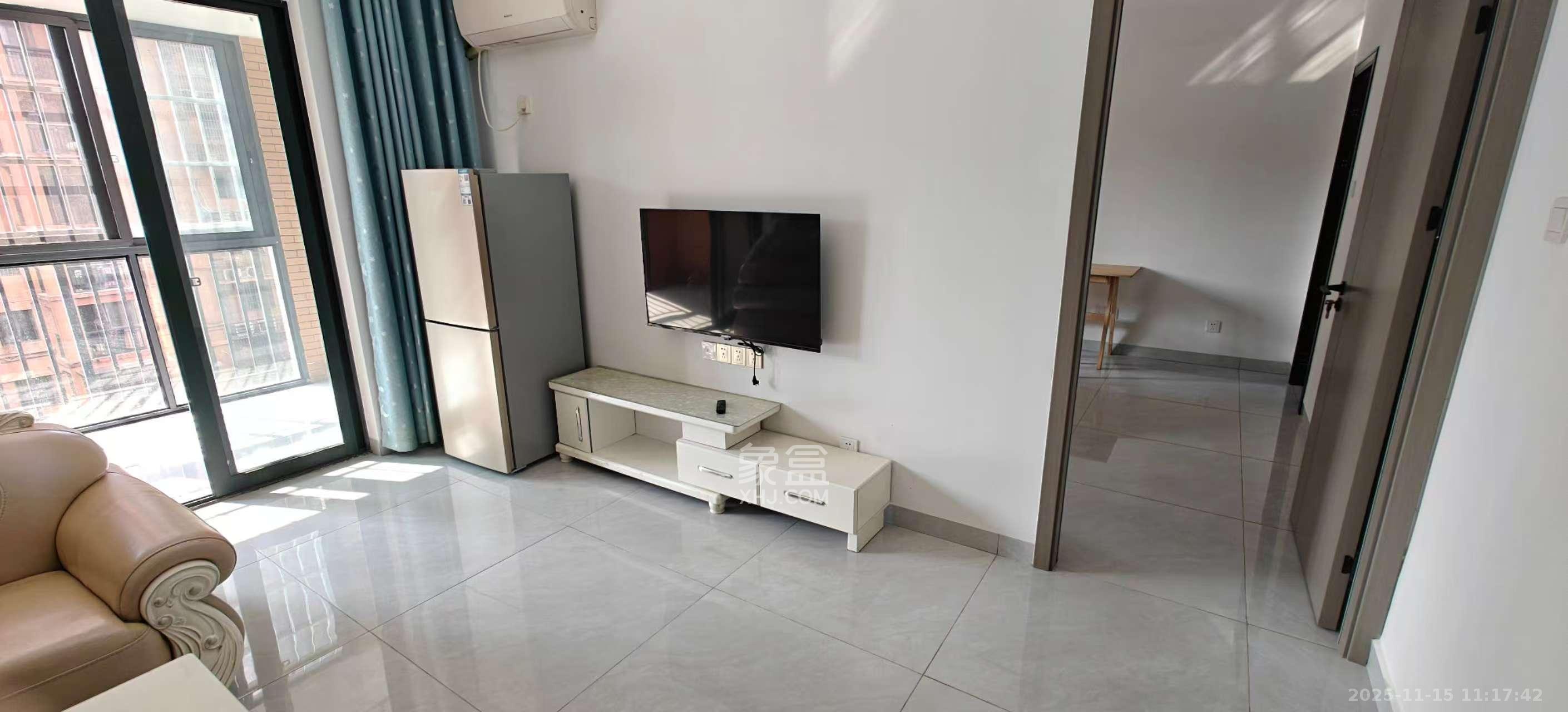 诚兴园  1室1厅2卫    1700.0元/月室内图