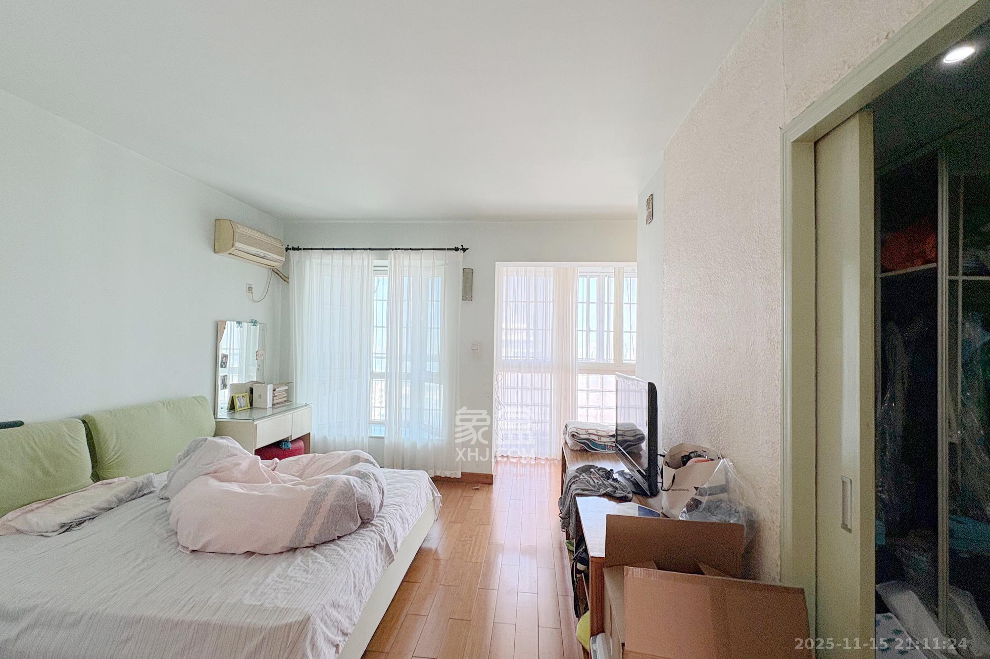 香格里嘉园 3室1厅1卫 121.0万 香格里嘉园 3室1厅1卫 121.0万卧室