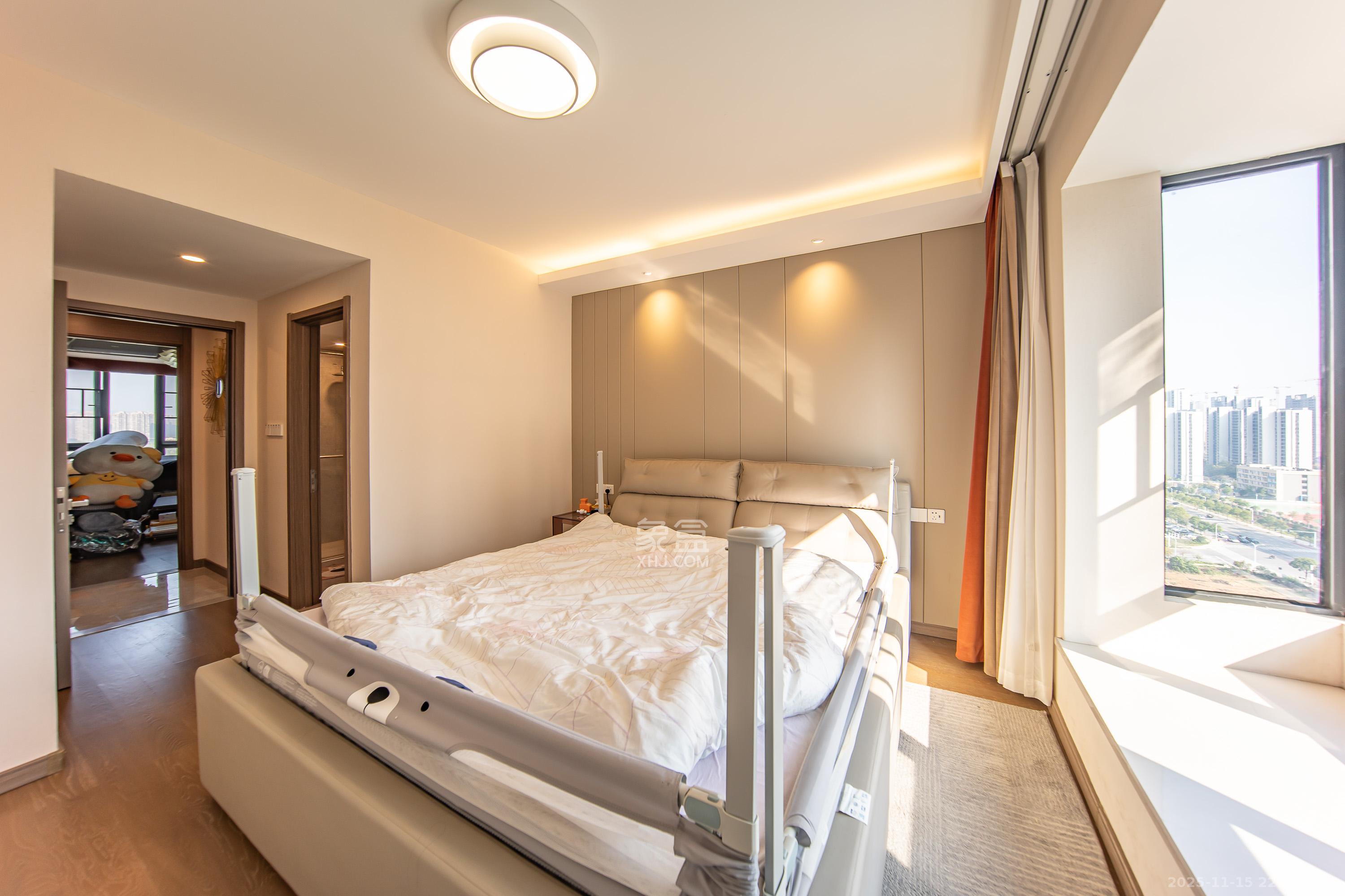 映客龙湖璟翠公馆(映客龙湖璟翠中心) 3室2厅1卫 180.0万 映客龙湖璟翠公馆(映客龙湖璟翠中心) 3室2厅1卫 180.0万卧室