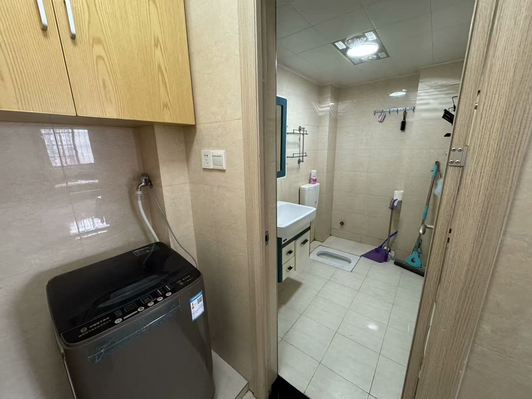 上城世家  2室1厅1卫    1400.0元/月室内图