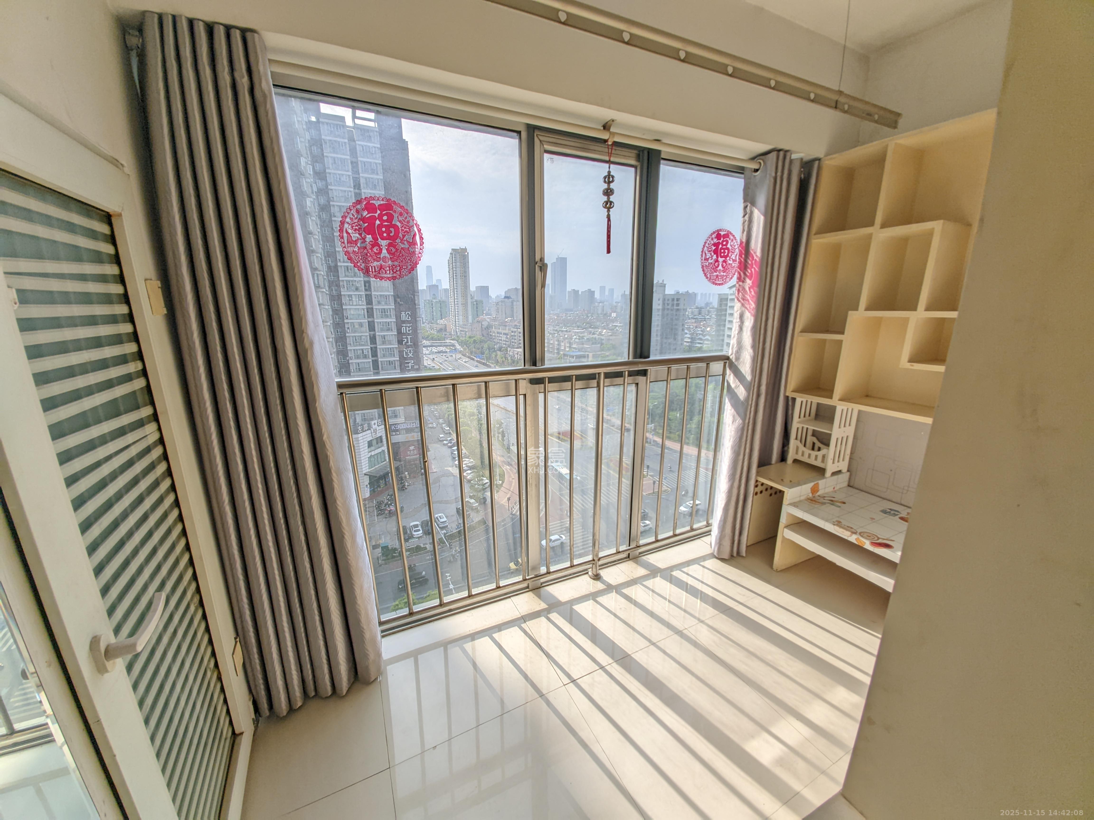 左岸右岸  2室1厅1卫    1600.0元/月室内图