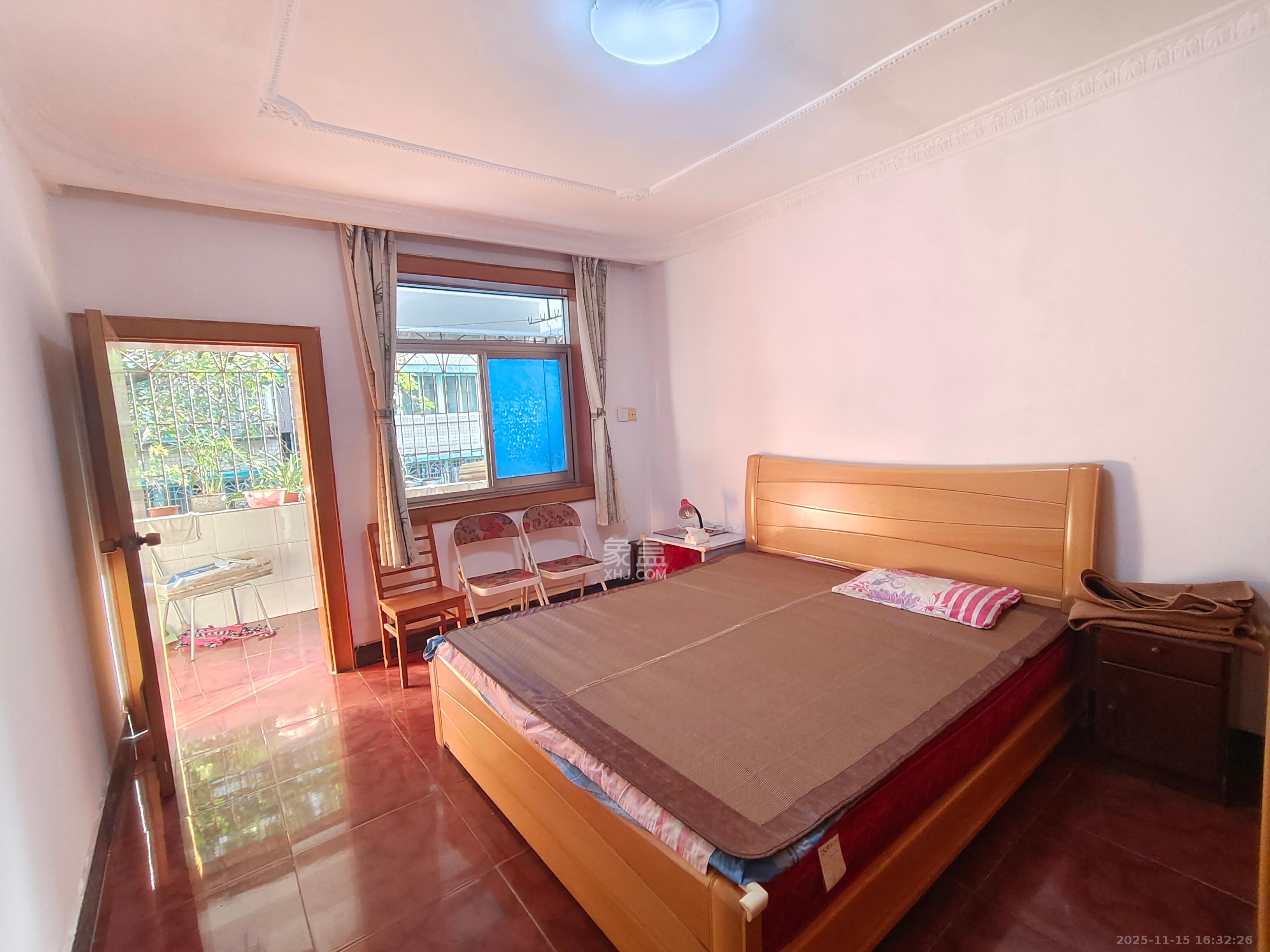 振业小区  2室1厅1卫    1400.0元/月室内图