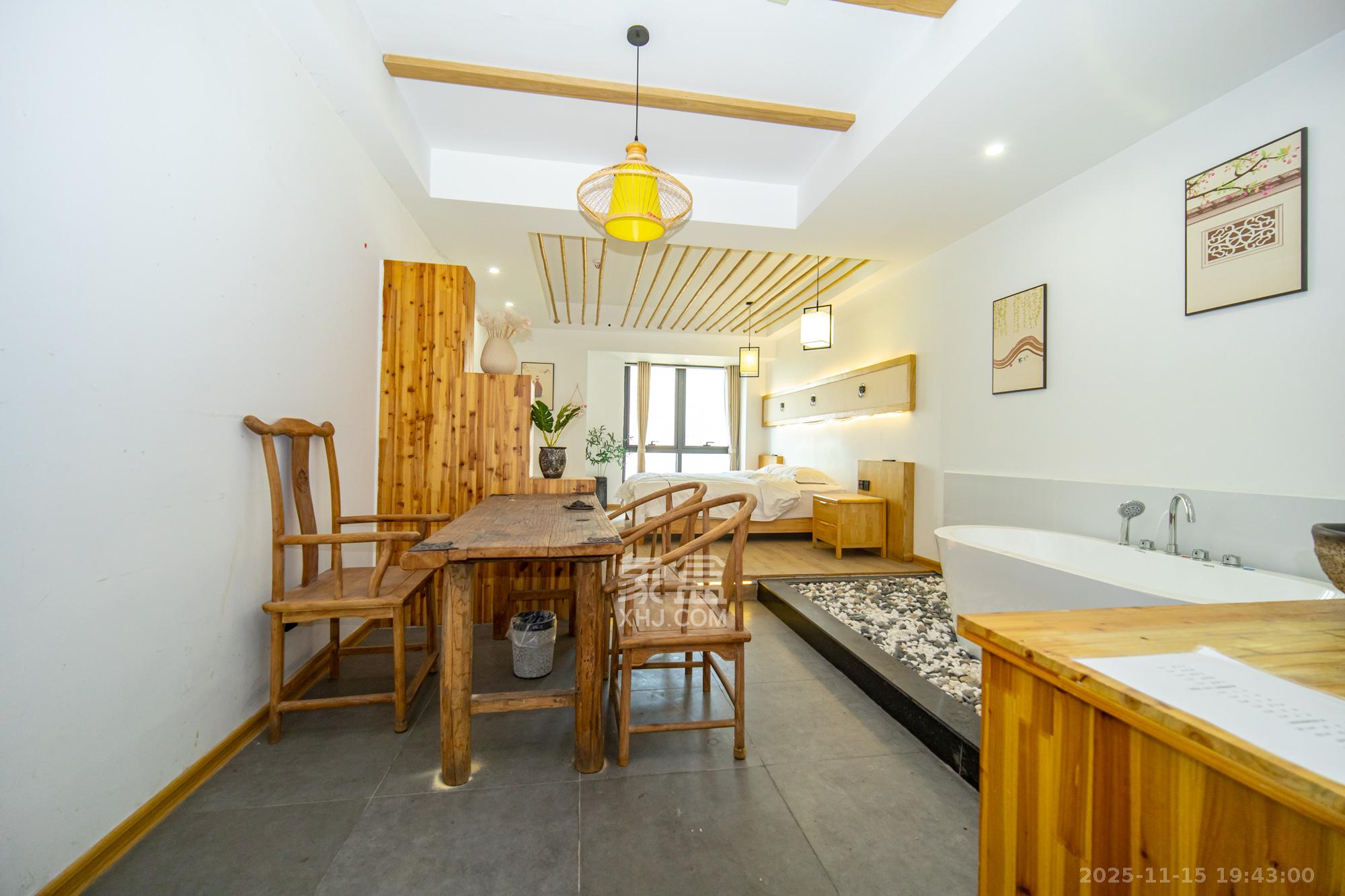 广华国际公馆（广华大厦）  1室1厅1卫    26.8万客厅