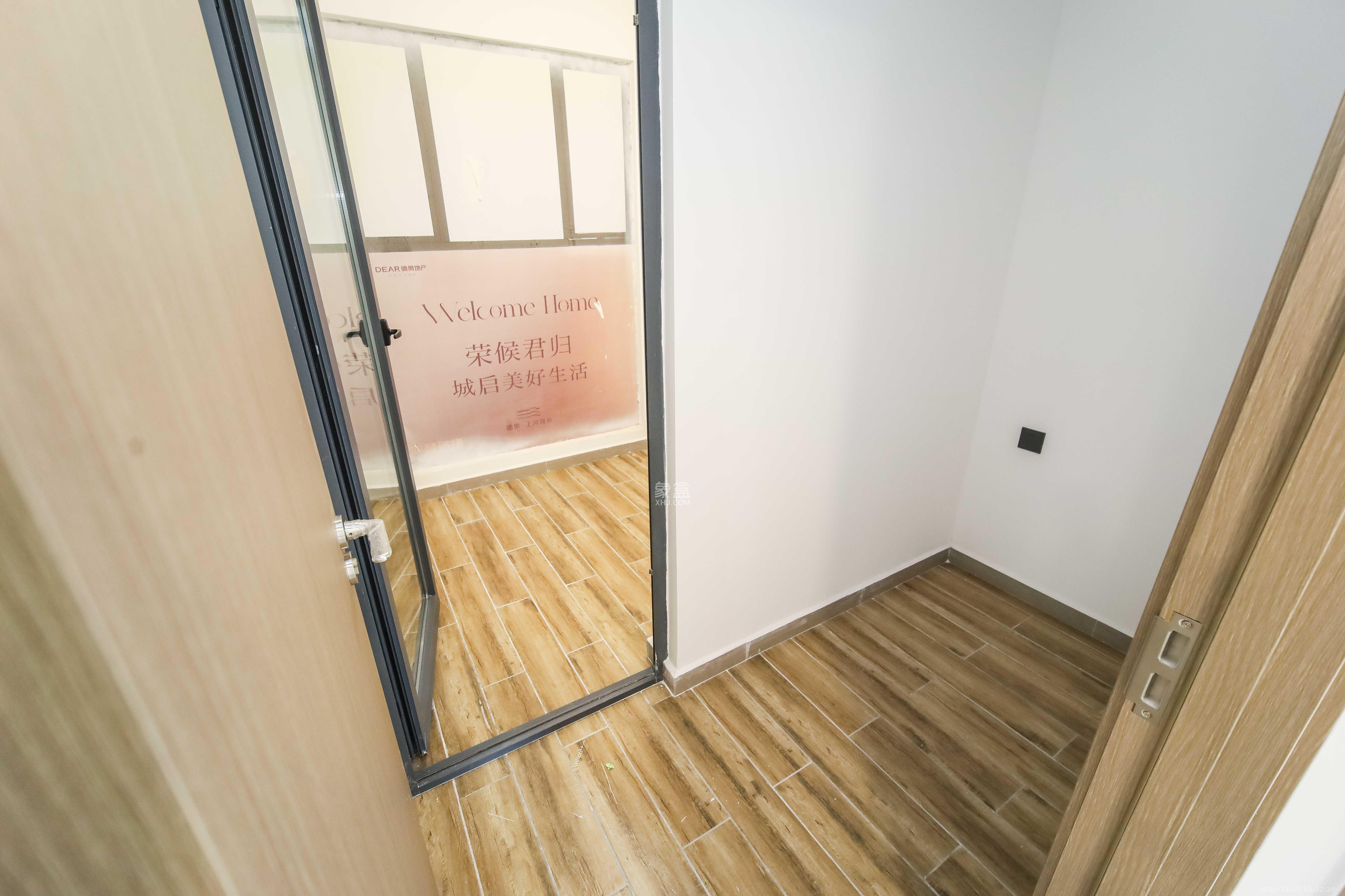 德奥上河城章  3室2厅1卫    152.0万卧室