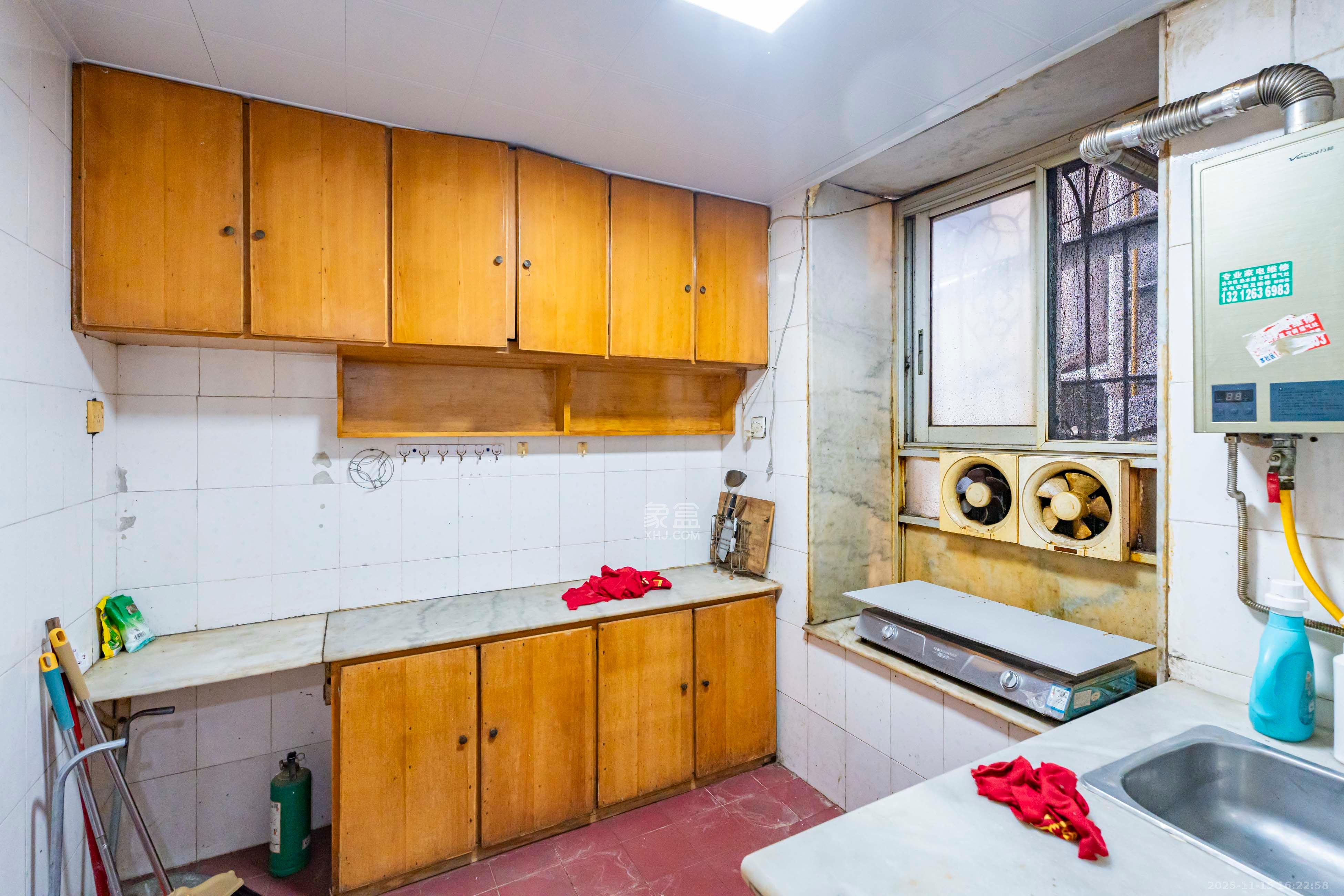 福乐凯公寓  4室2厅2卫    3200.0元/月室内图