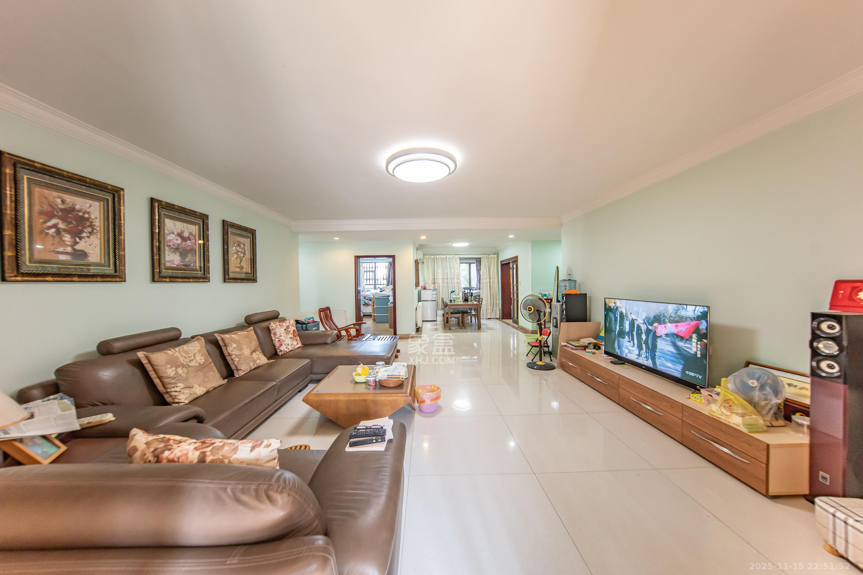 江山帝景雅典  4室2厅2卫    130.0万