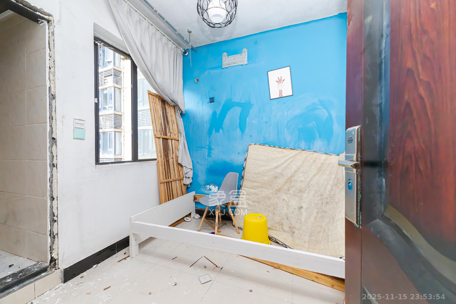 勤诚达境界城  3室2厅2卫    75.0万卧室