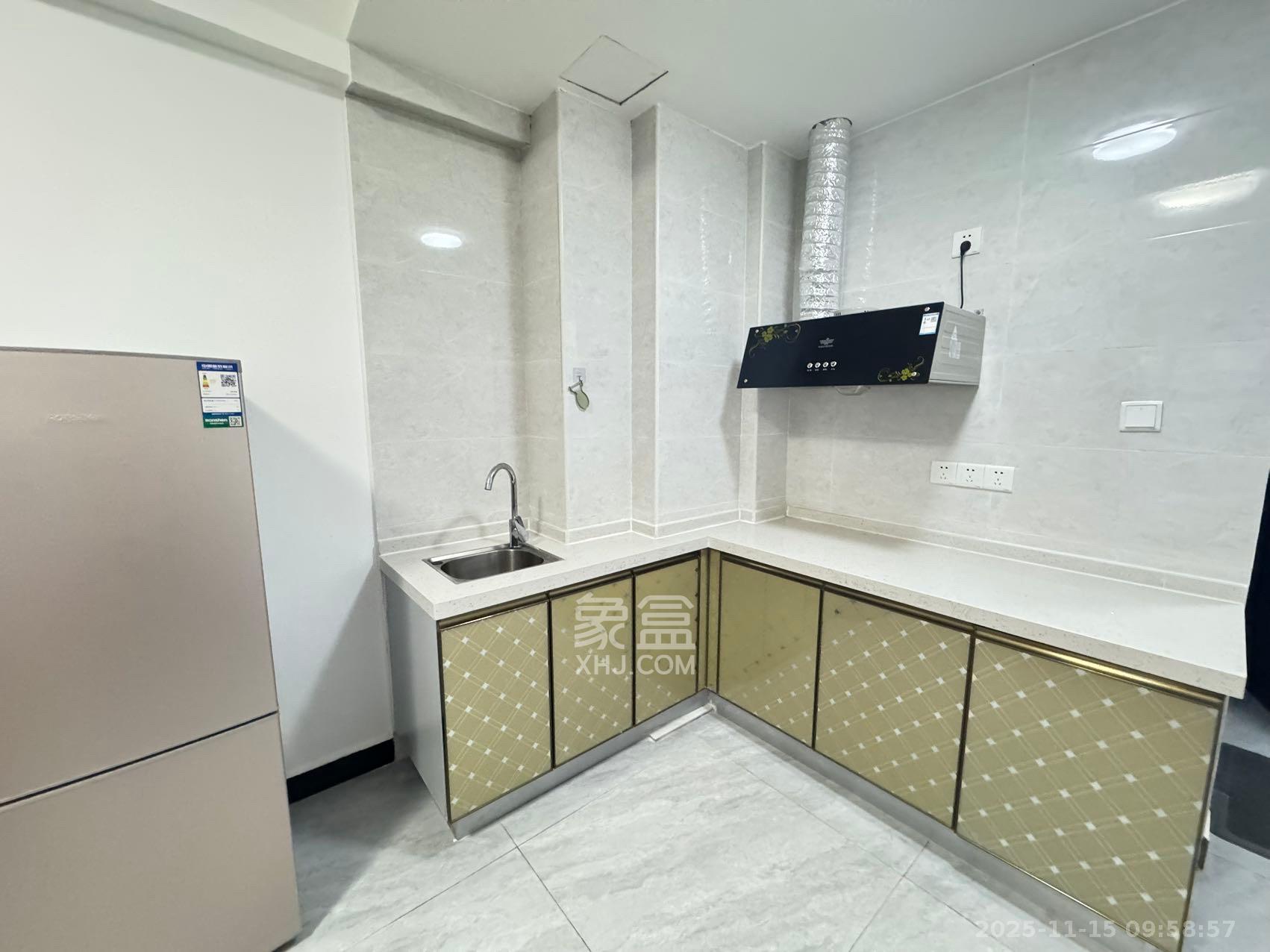 裕天国际商汇中心 1室0厅0卫 1500.0元/月 裕天国际商汇中心 1室0厅0卫 1500.0元/月室内图