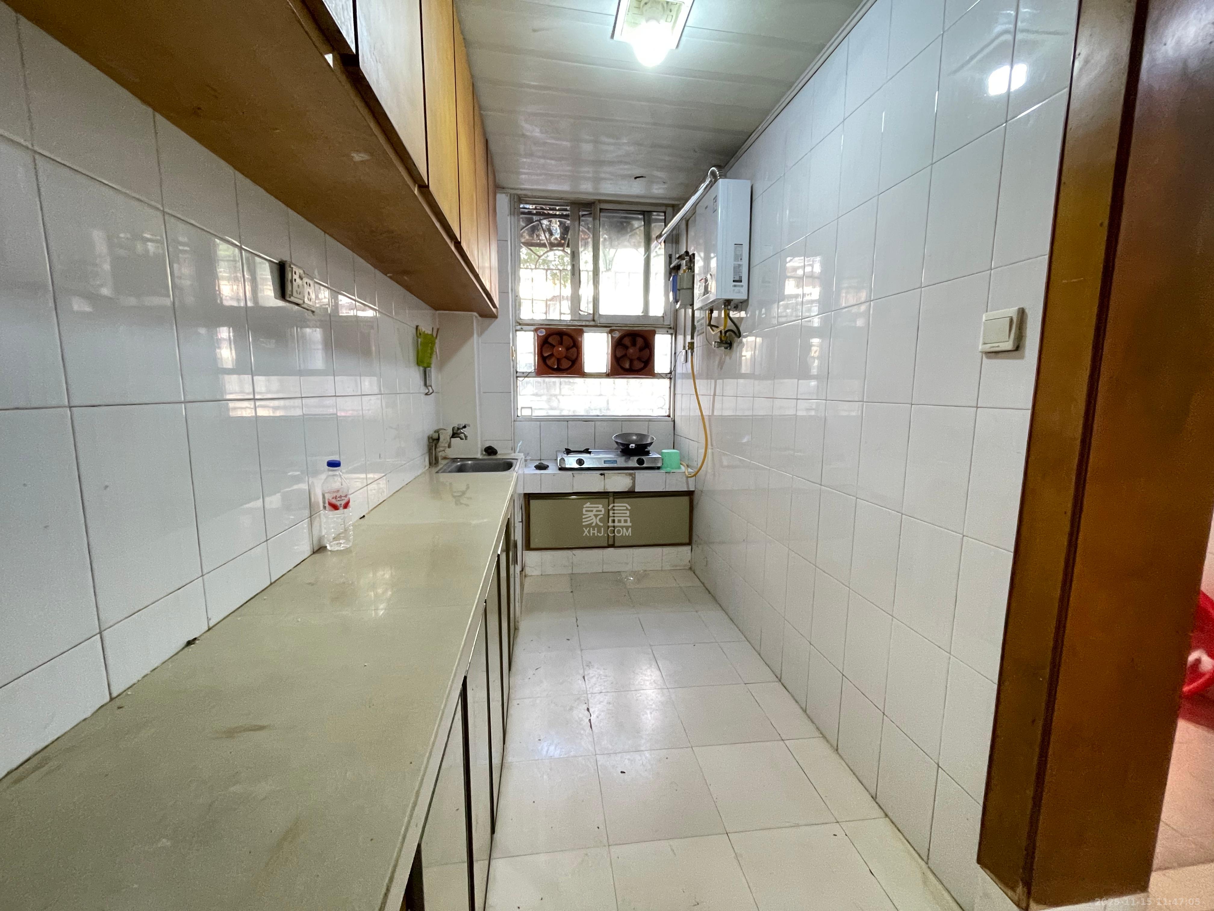 武警宿舍 3室2厅1卫 1700.0元/月 武警宿舍 3室2厅1卫 1700.0元/月室内图